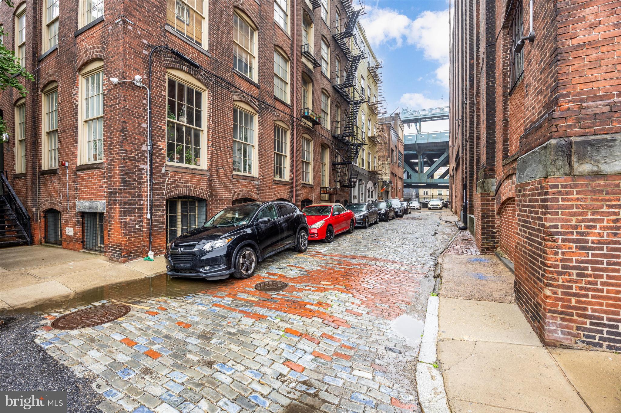 237-41 N Bread St #2