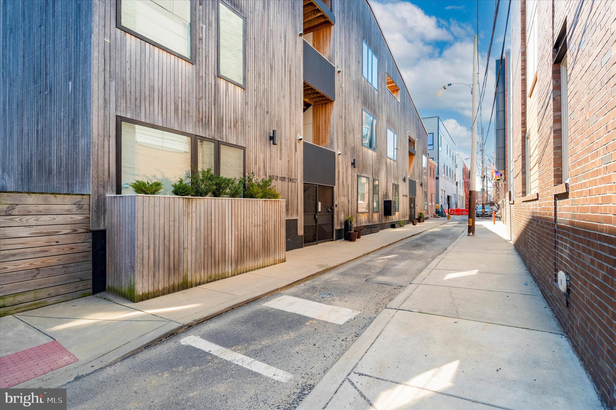 1617-27 N HOPE ST #2A