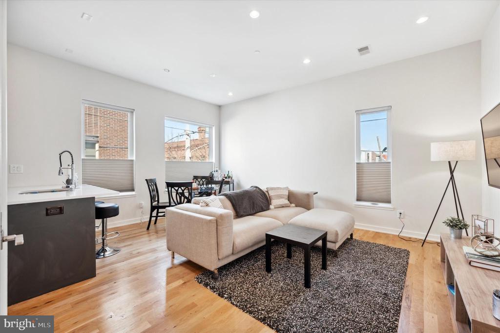 1617-27 N HOPE ST #2A