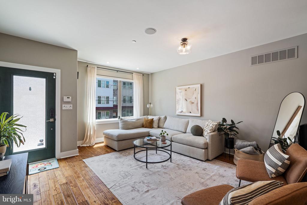 288 Delmar St