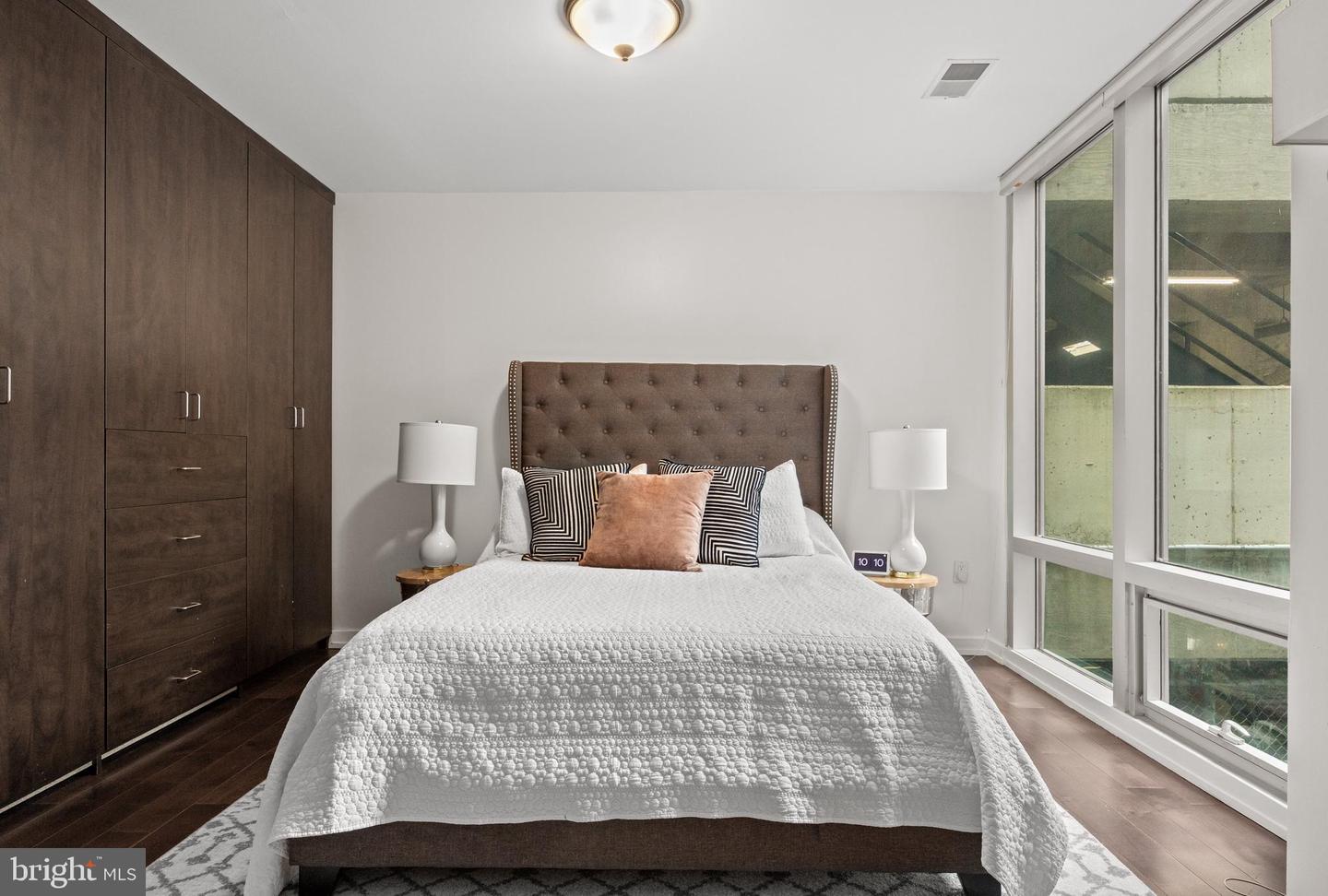 122-30 New St #2c