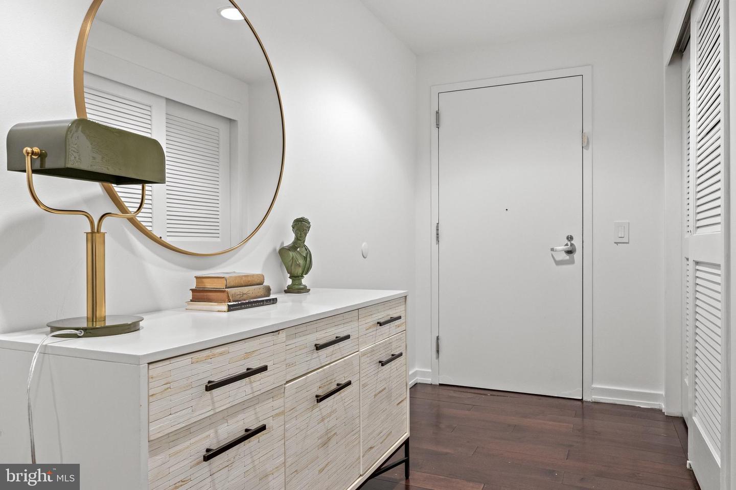 122-30 New St #2c