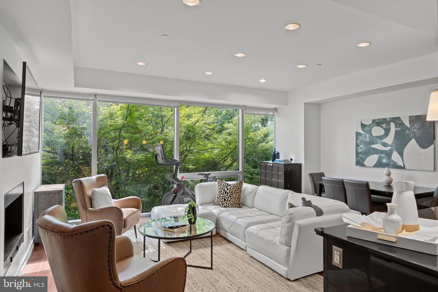 122-30 New St #2c