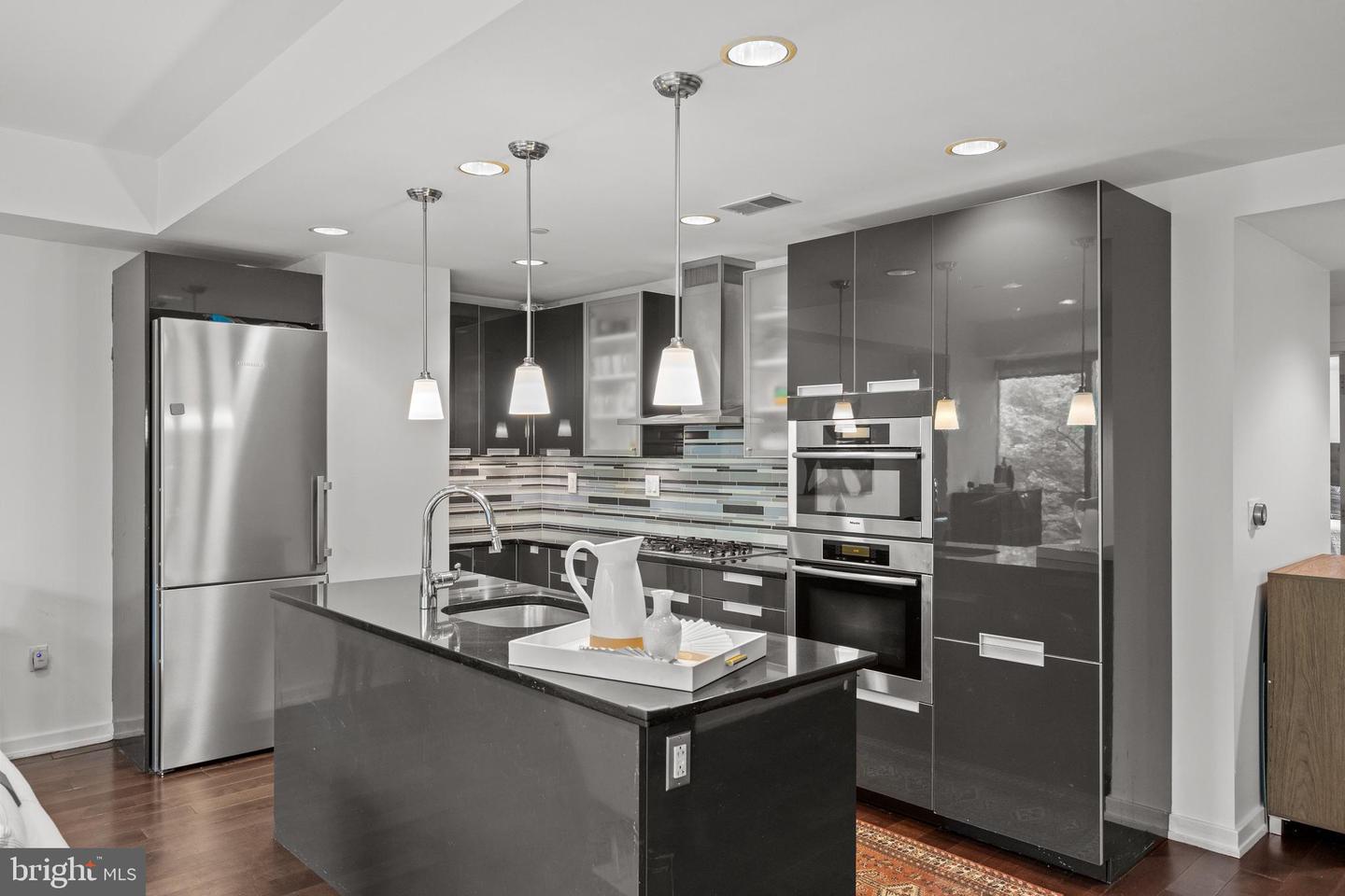 122-30 New St #2c