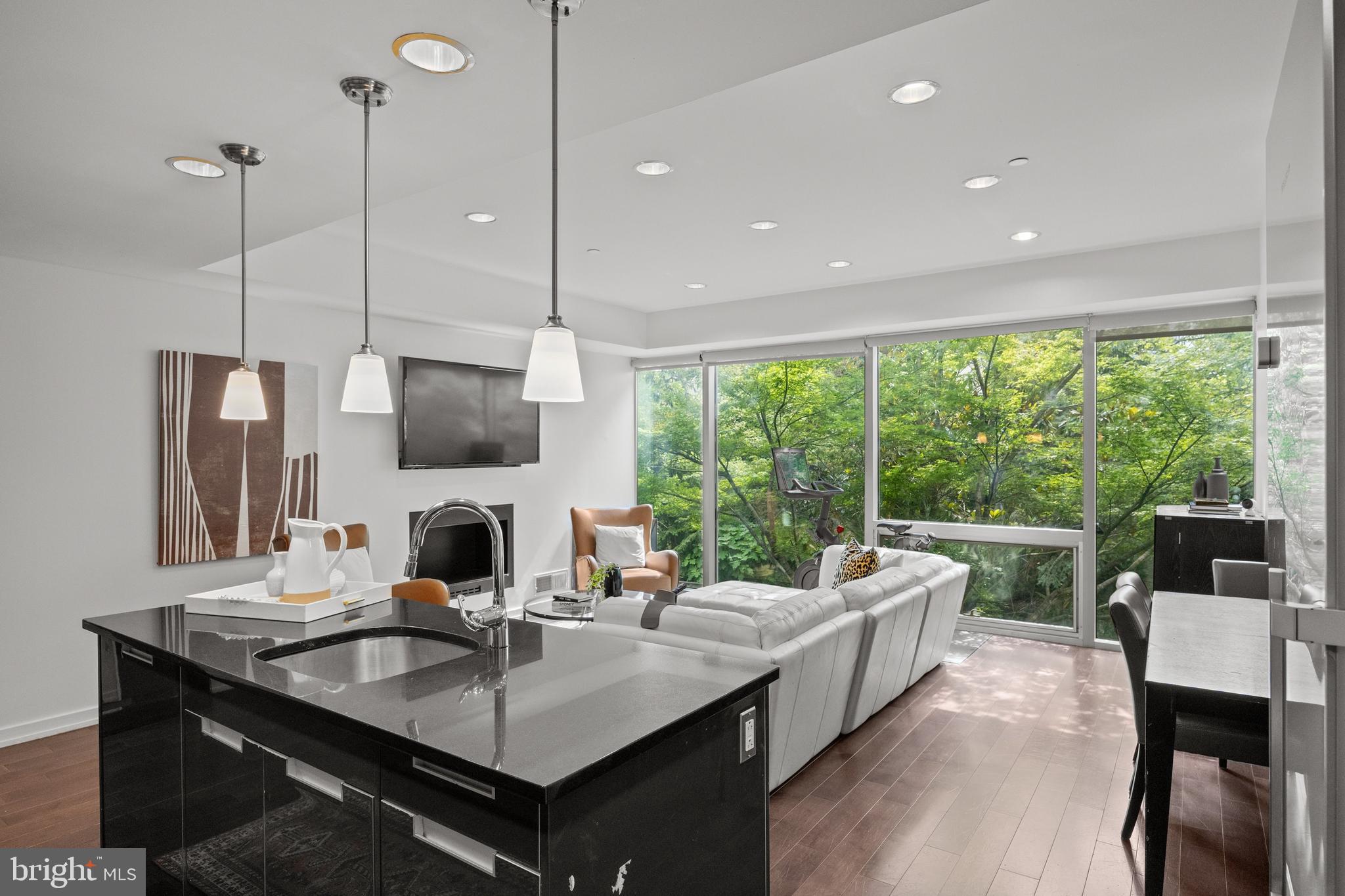122-30 New St #2c