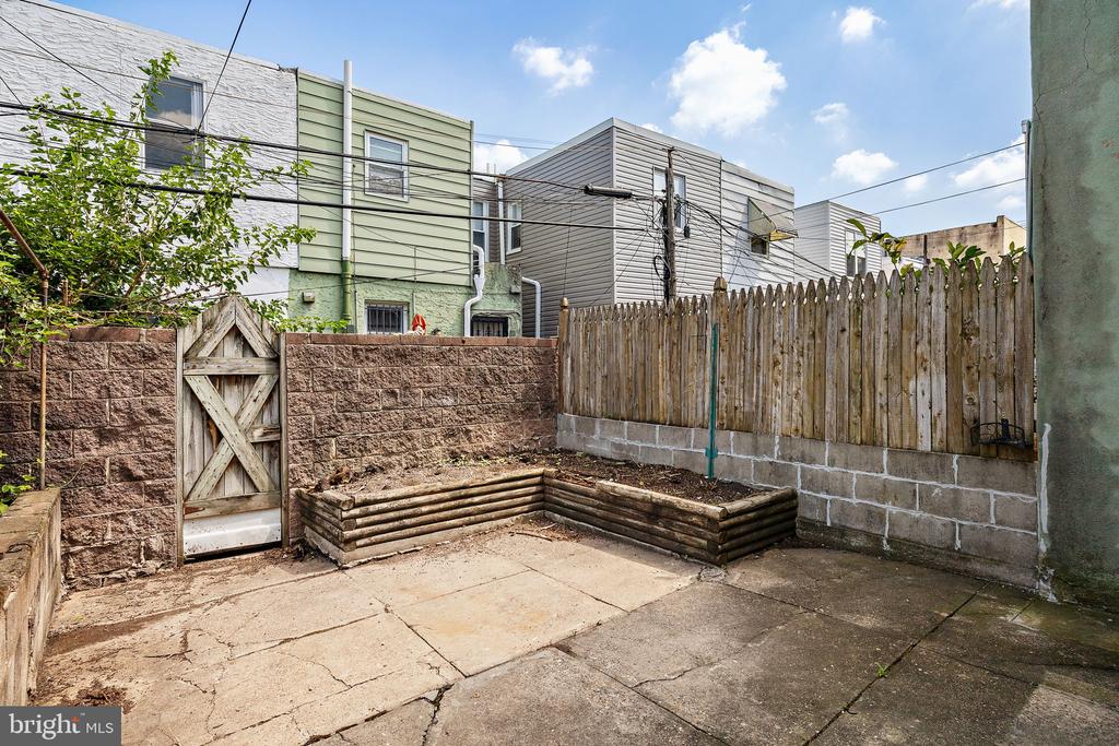 1113 Snyder Ave
