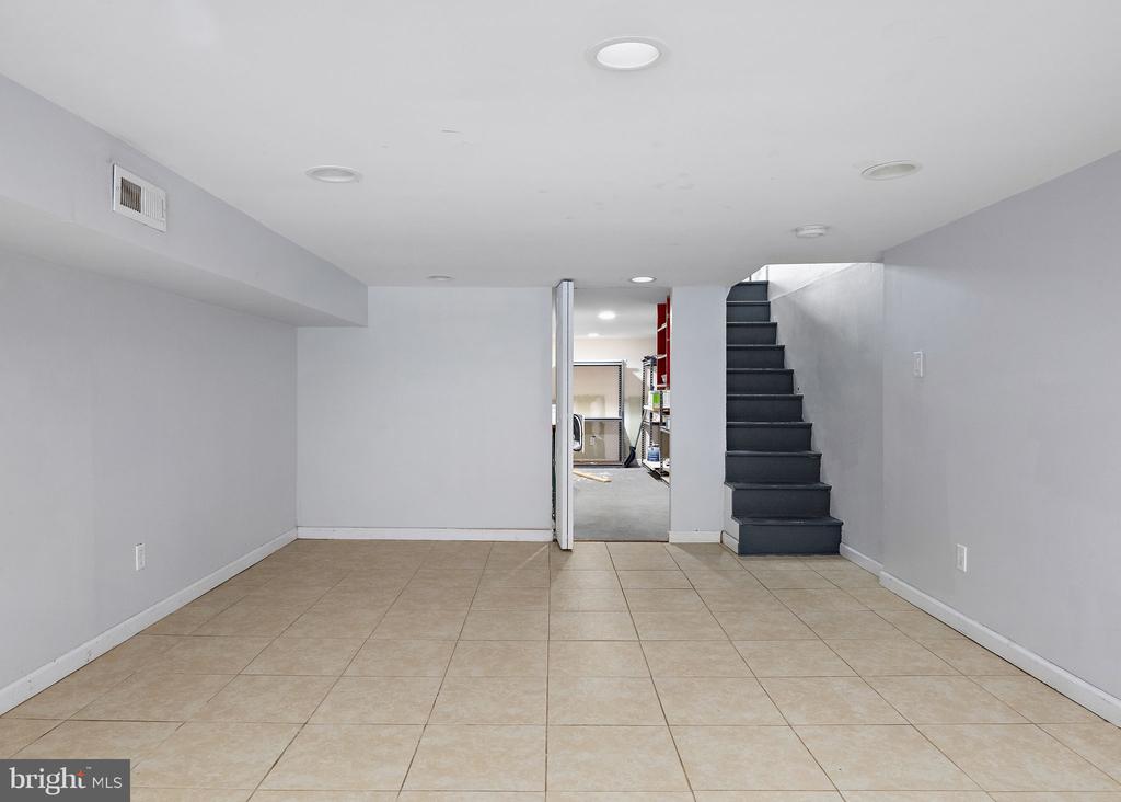 1113 Snyder Ave