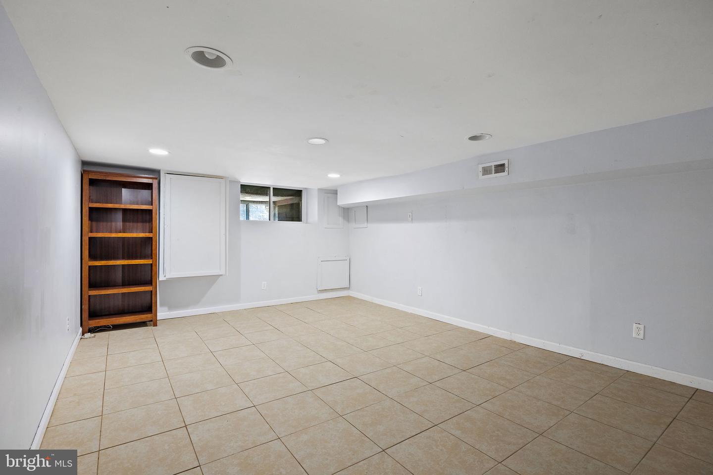 1113 Snyder Ave