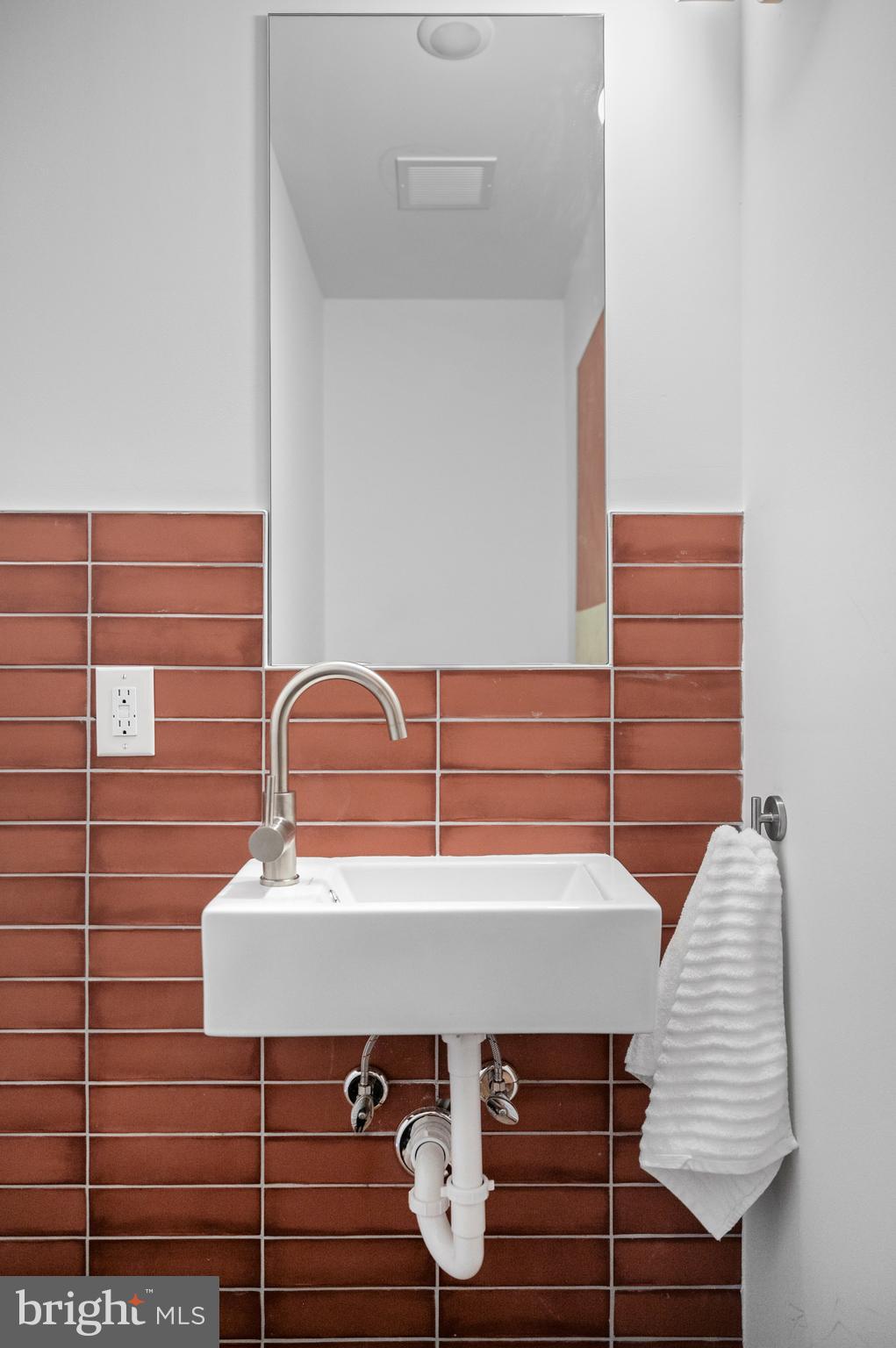 2456 FRANKFORD AVENUE 12