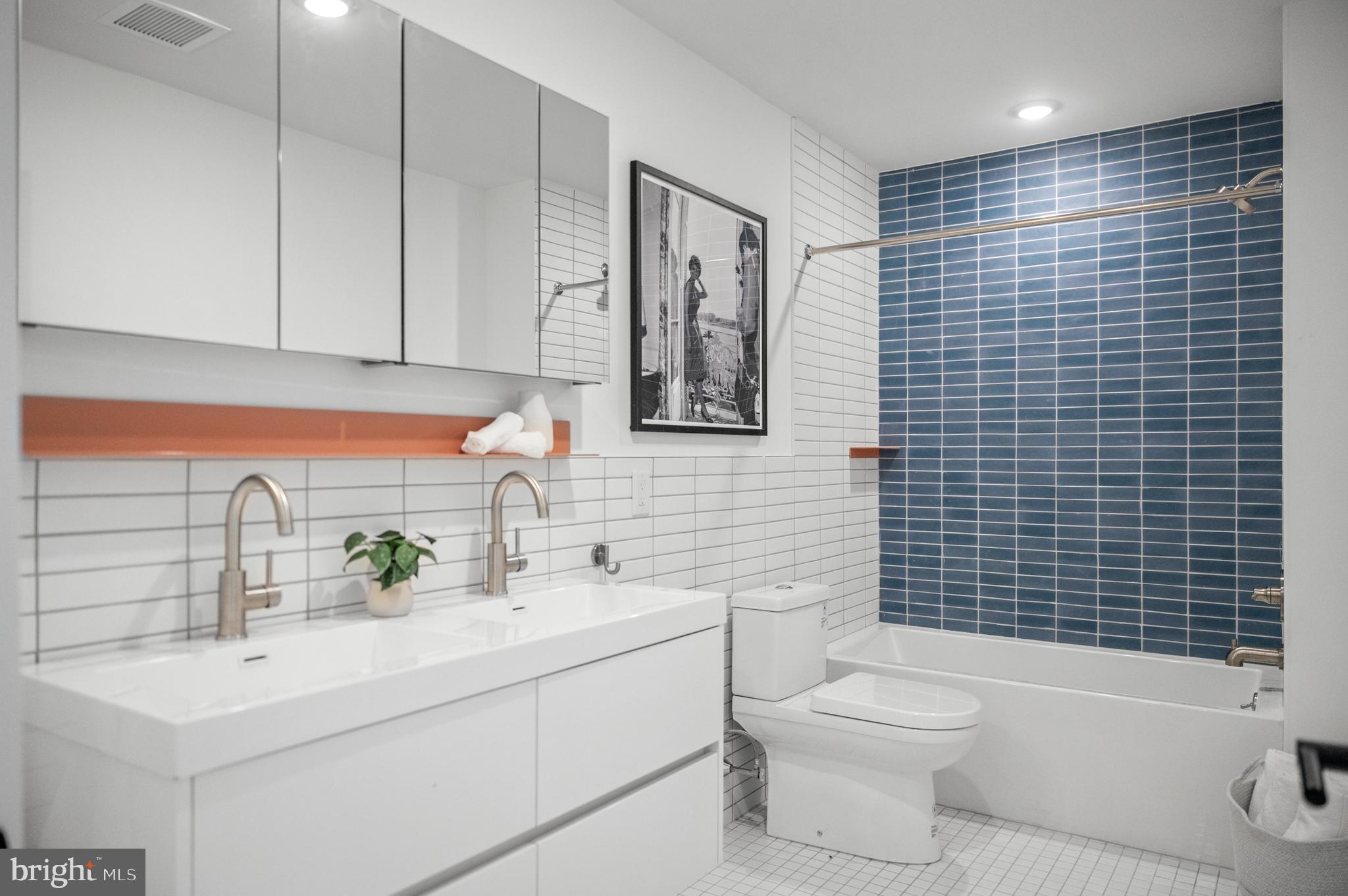 2456 FRANKFORD AVENUE 12