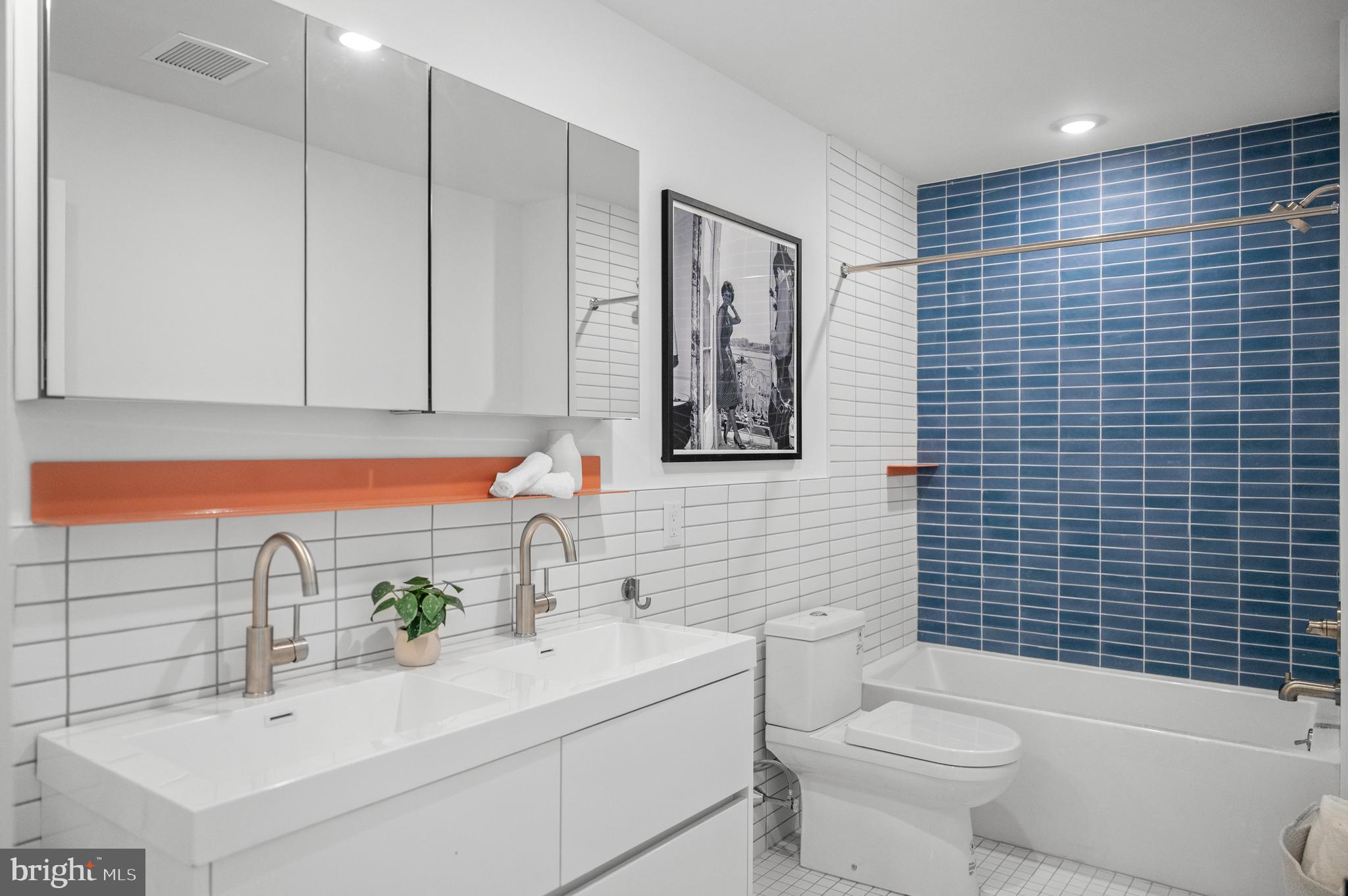 2456 FRANKFORD AVENUE 12