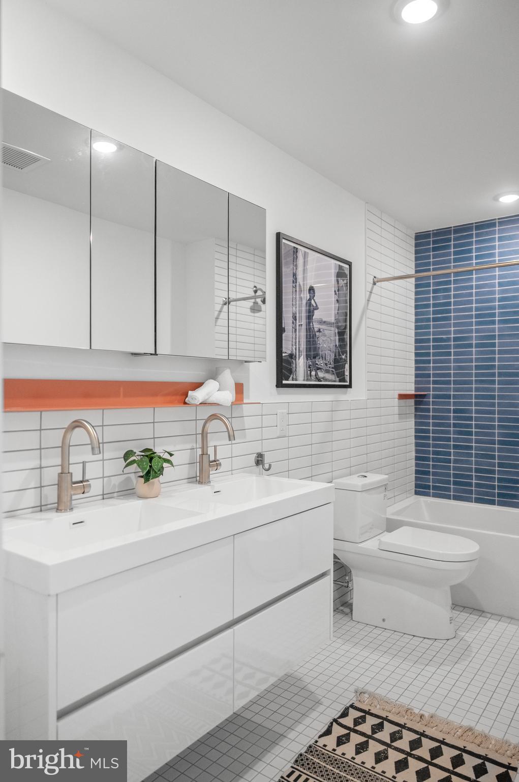 2456 FRANKFORD AVENUE 12