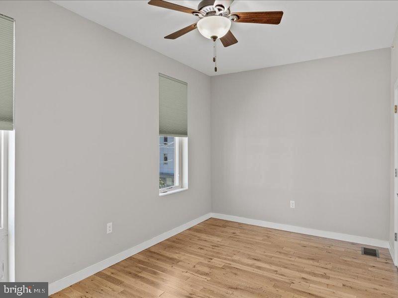 231 W THOMPSON STREET