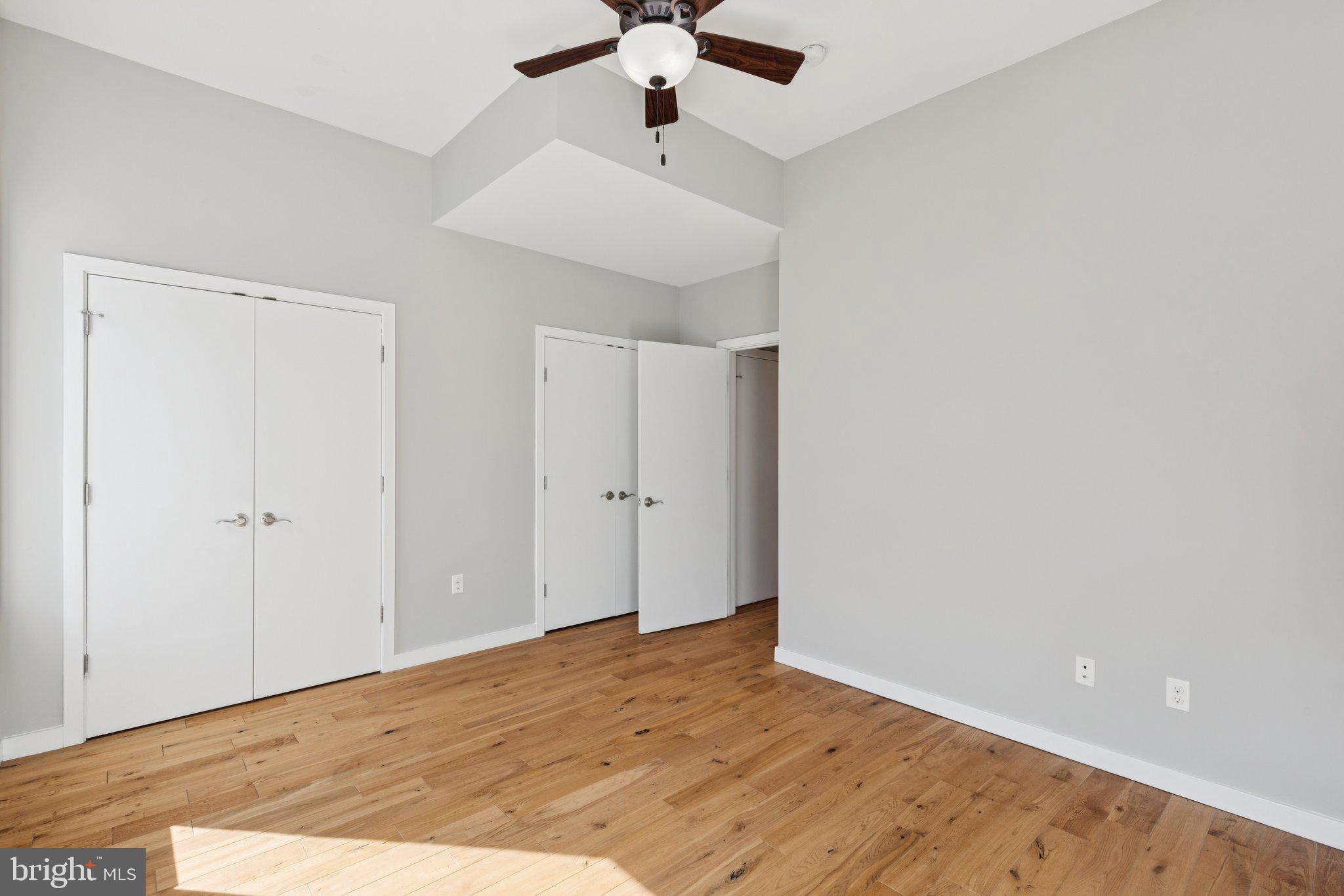 231 W THOMPSON STREET