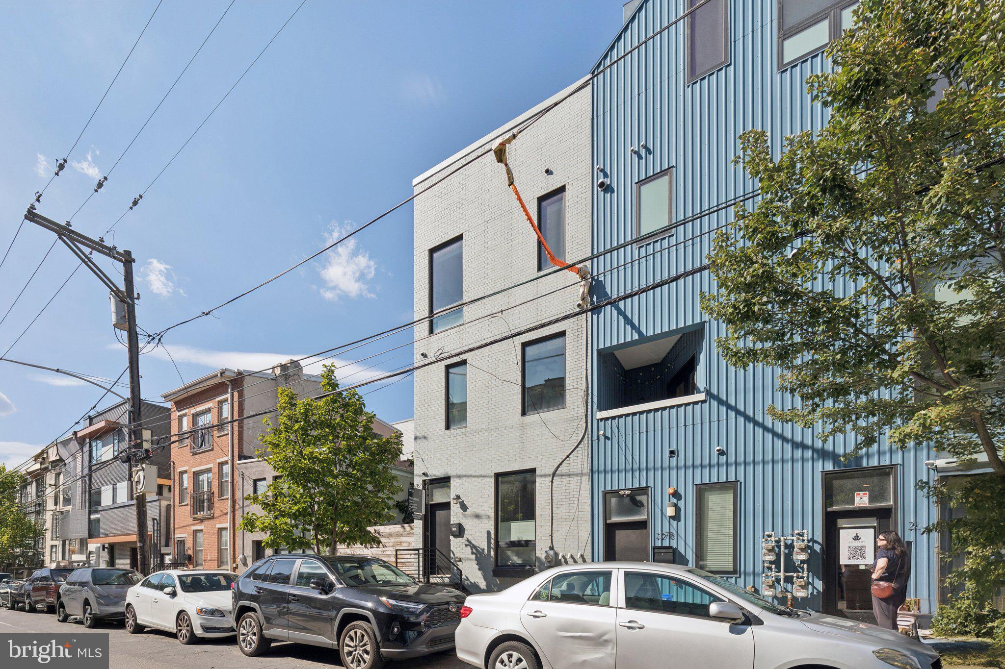 231 W THOMPSON STREET
