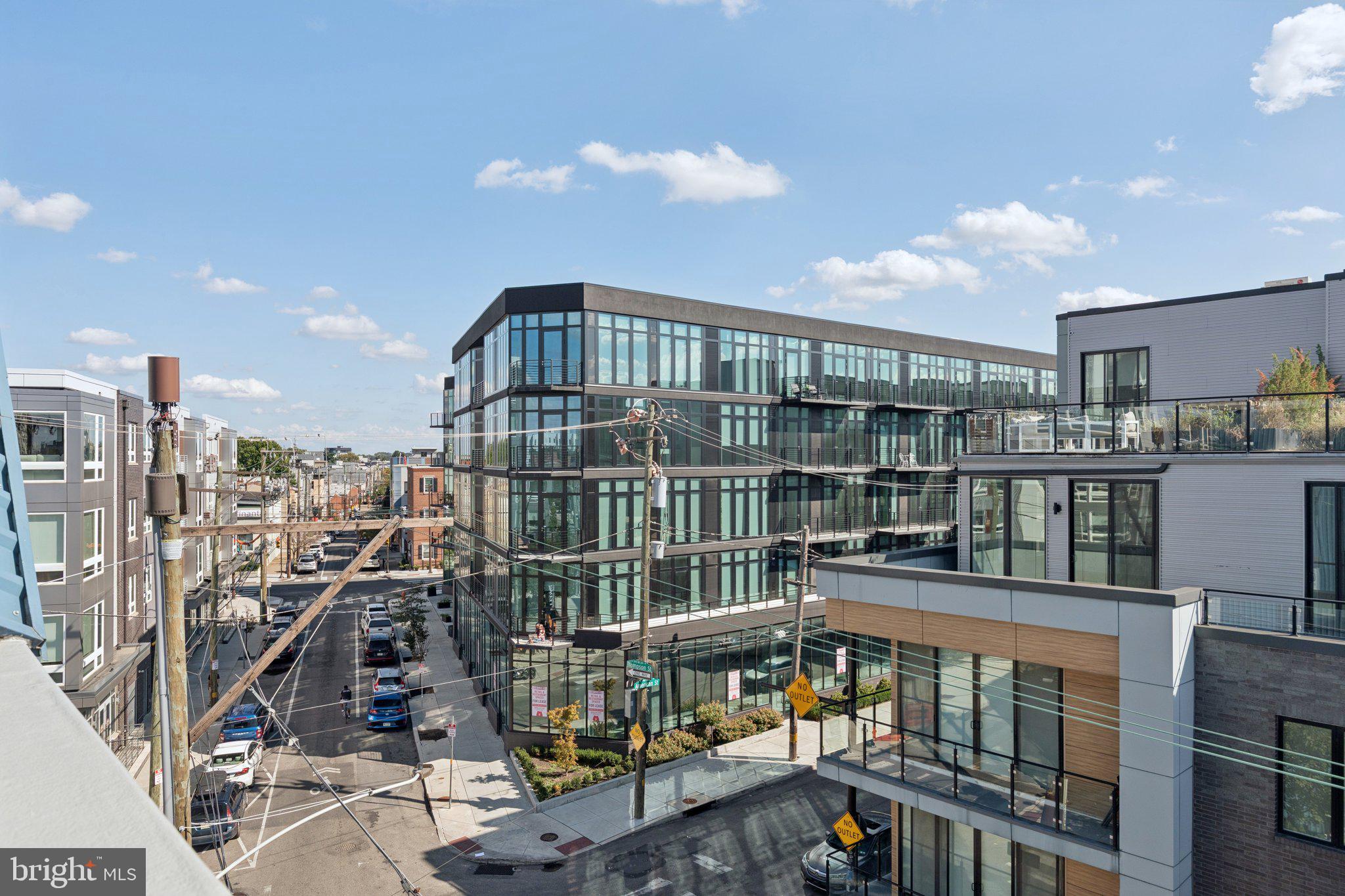231 W THOMPSON STREET