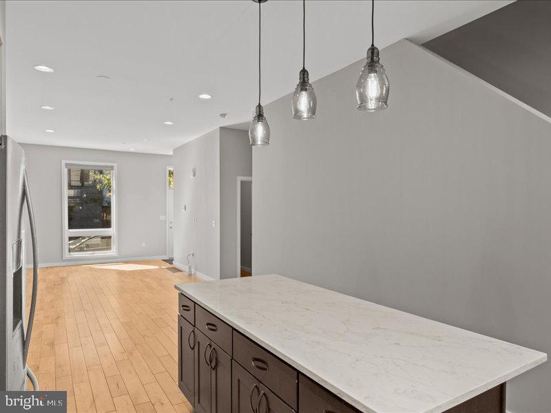 231 W THOMPSON STREET