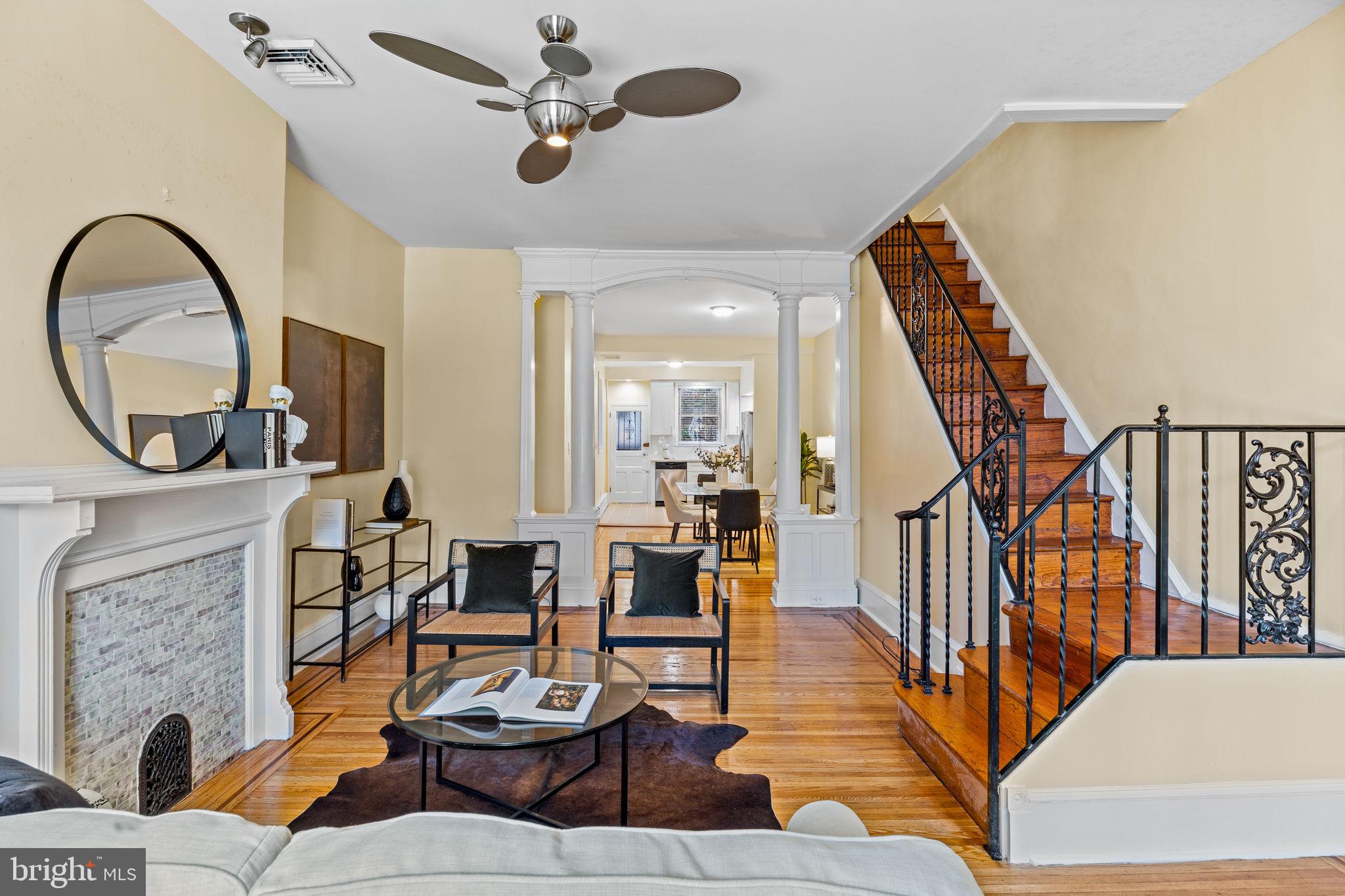 1303 W PORTER STREET
