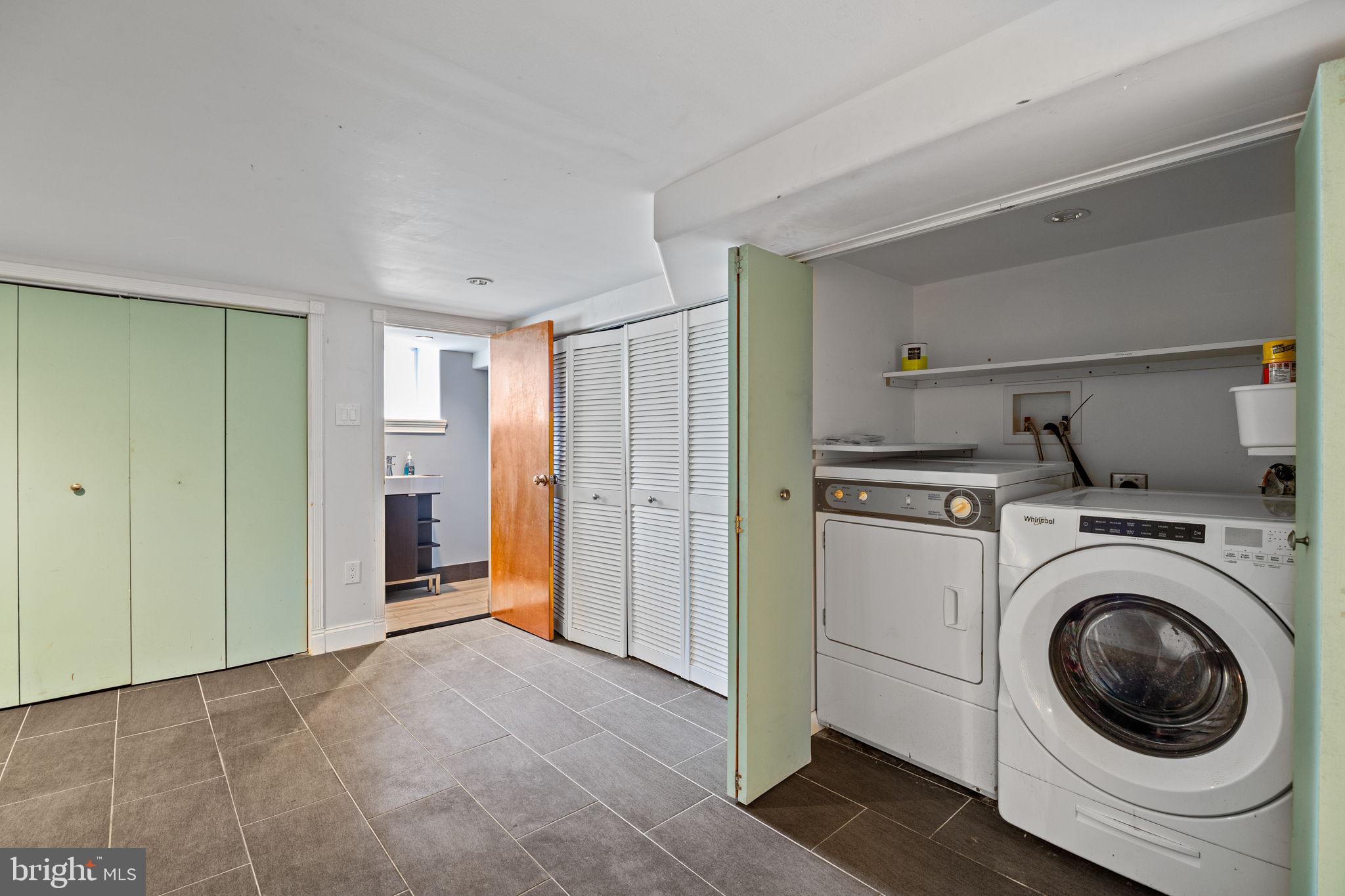 1303 W PORTER STREET