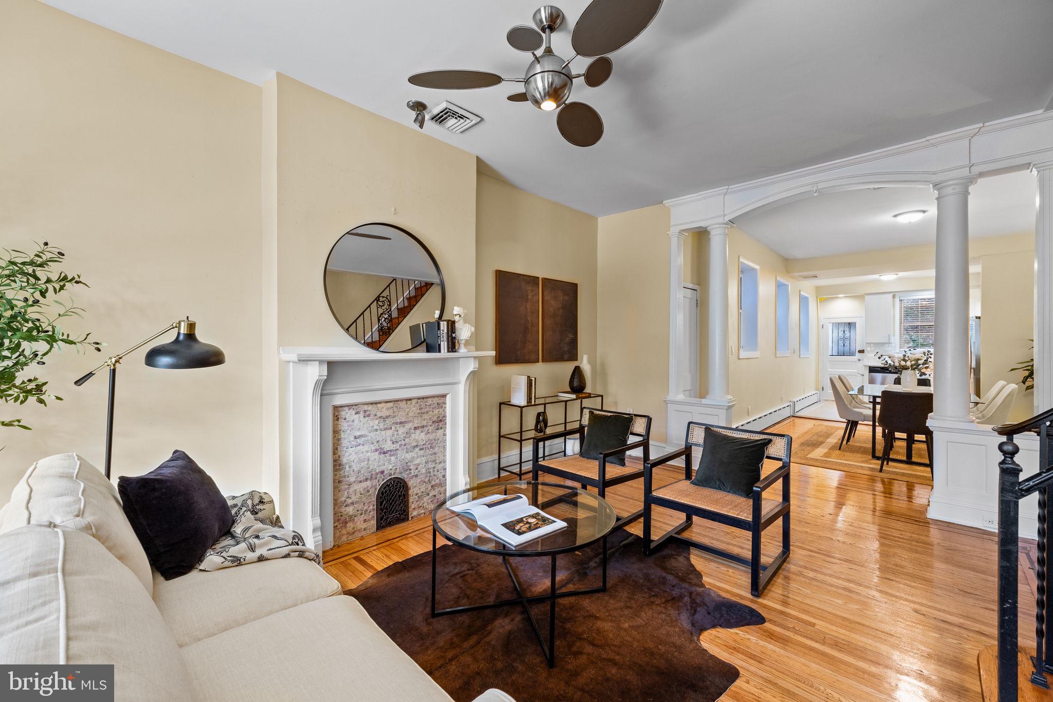 1303 W PORTER STREET