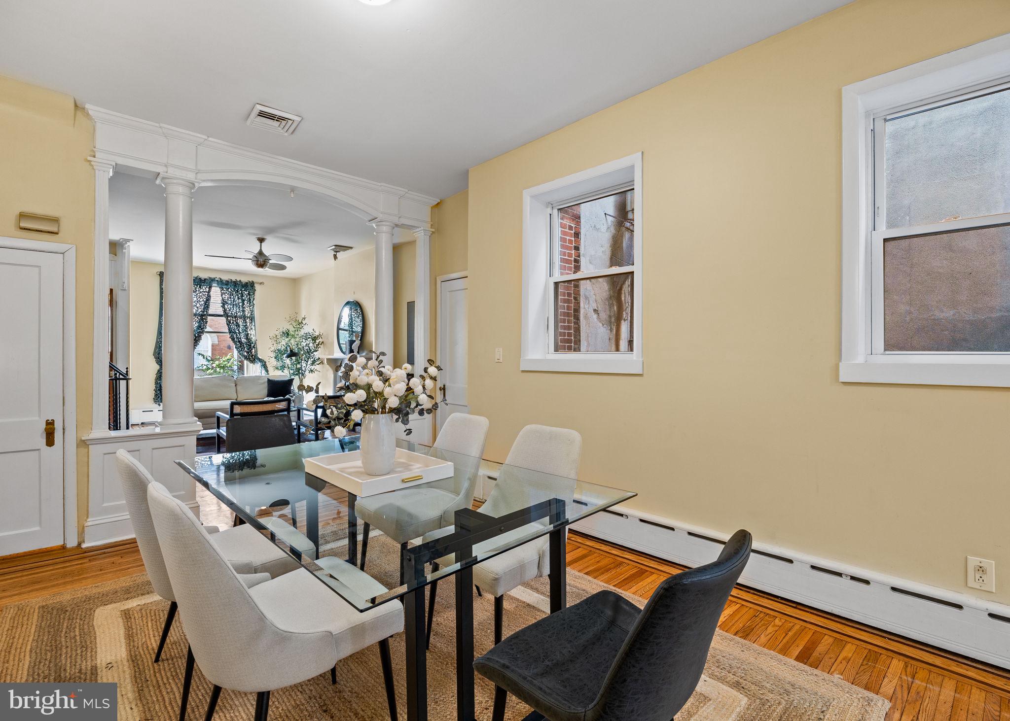 1303 W PORTER STREET