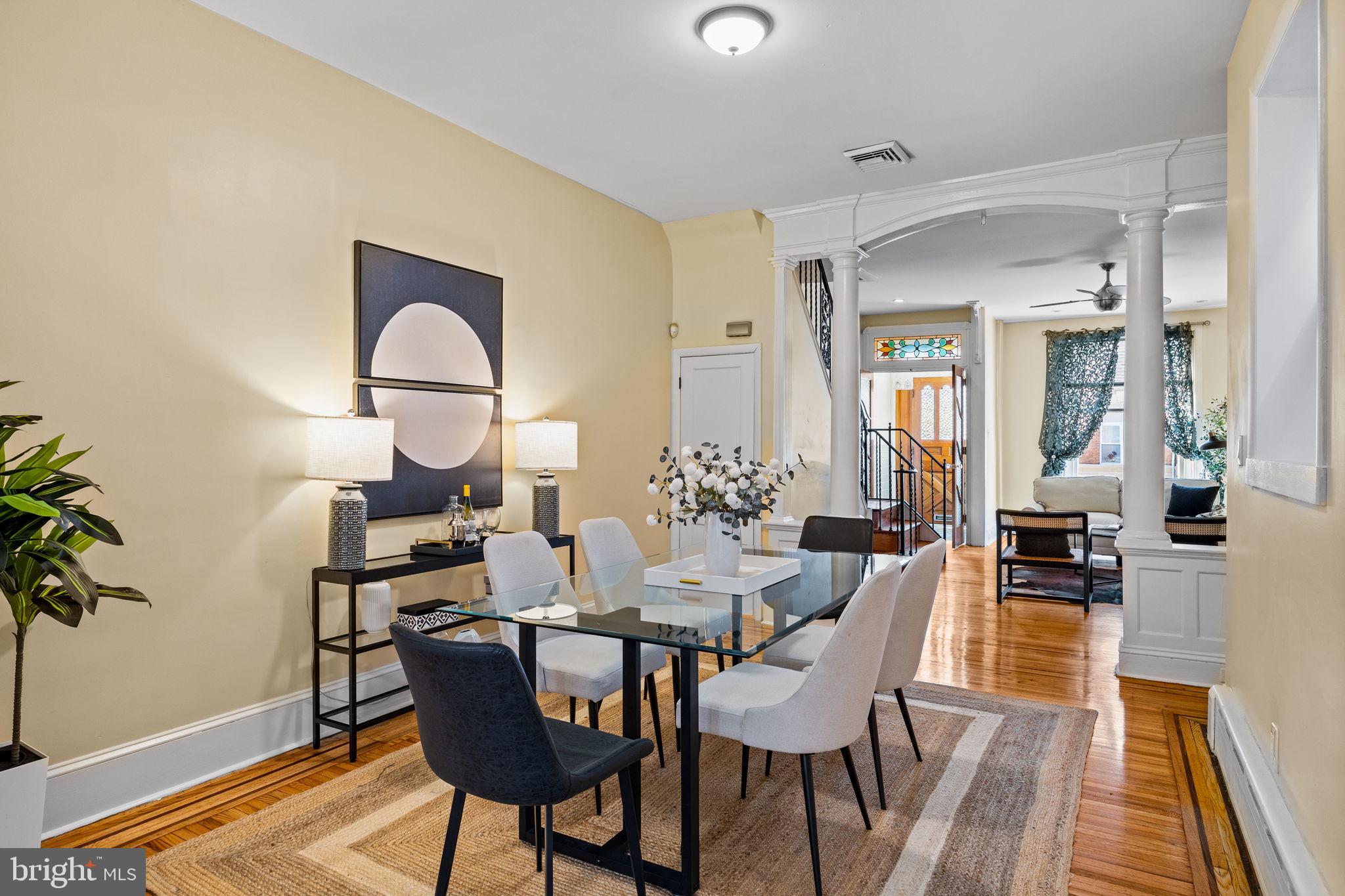 1303 W PORTER STREET