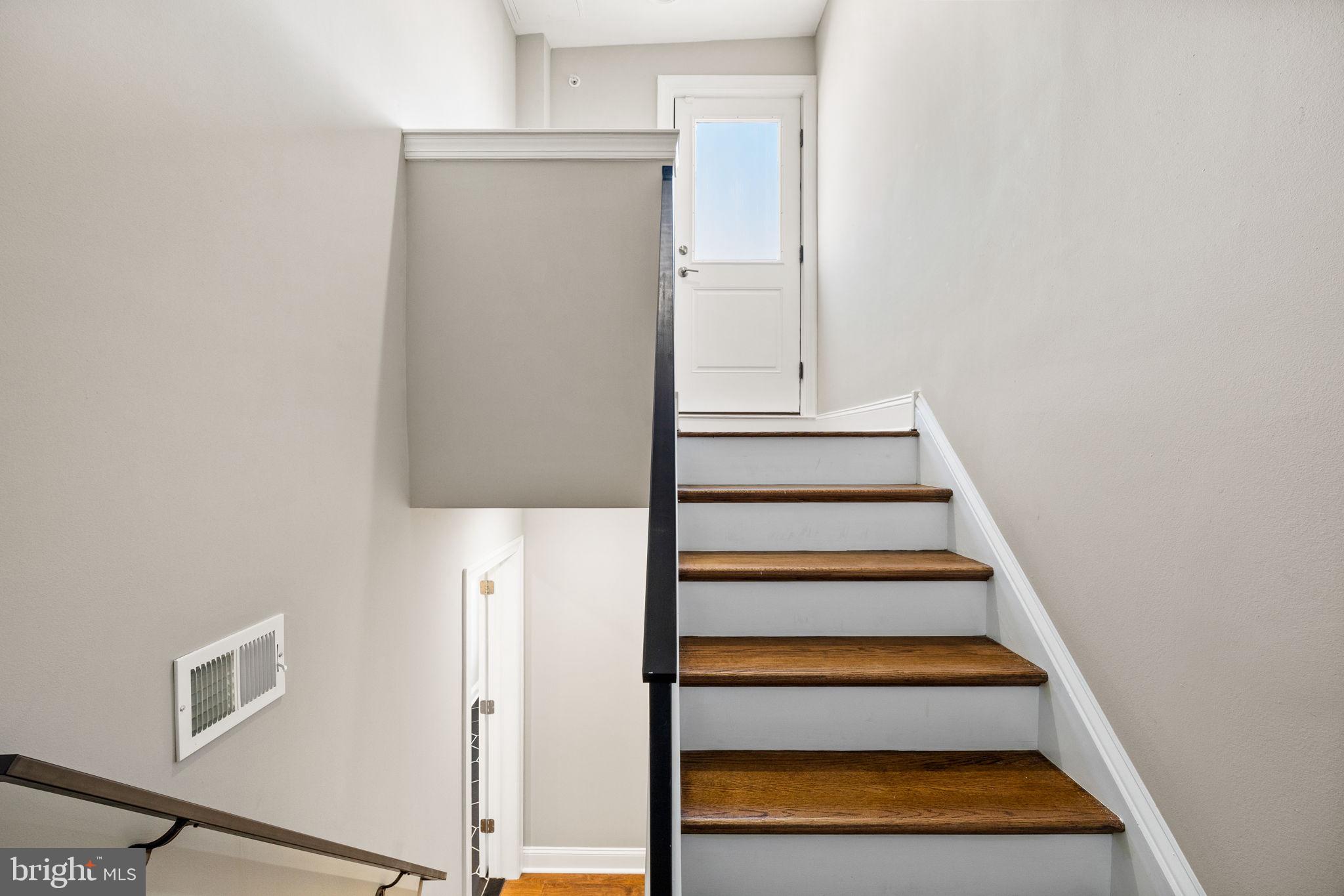 1711 W SEYBERT STREET