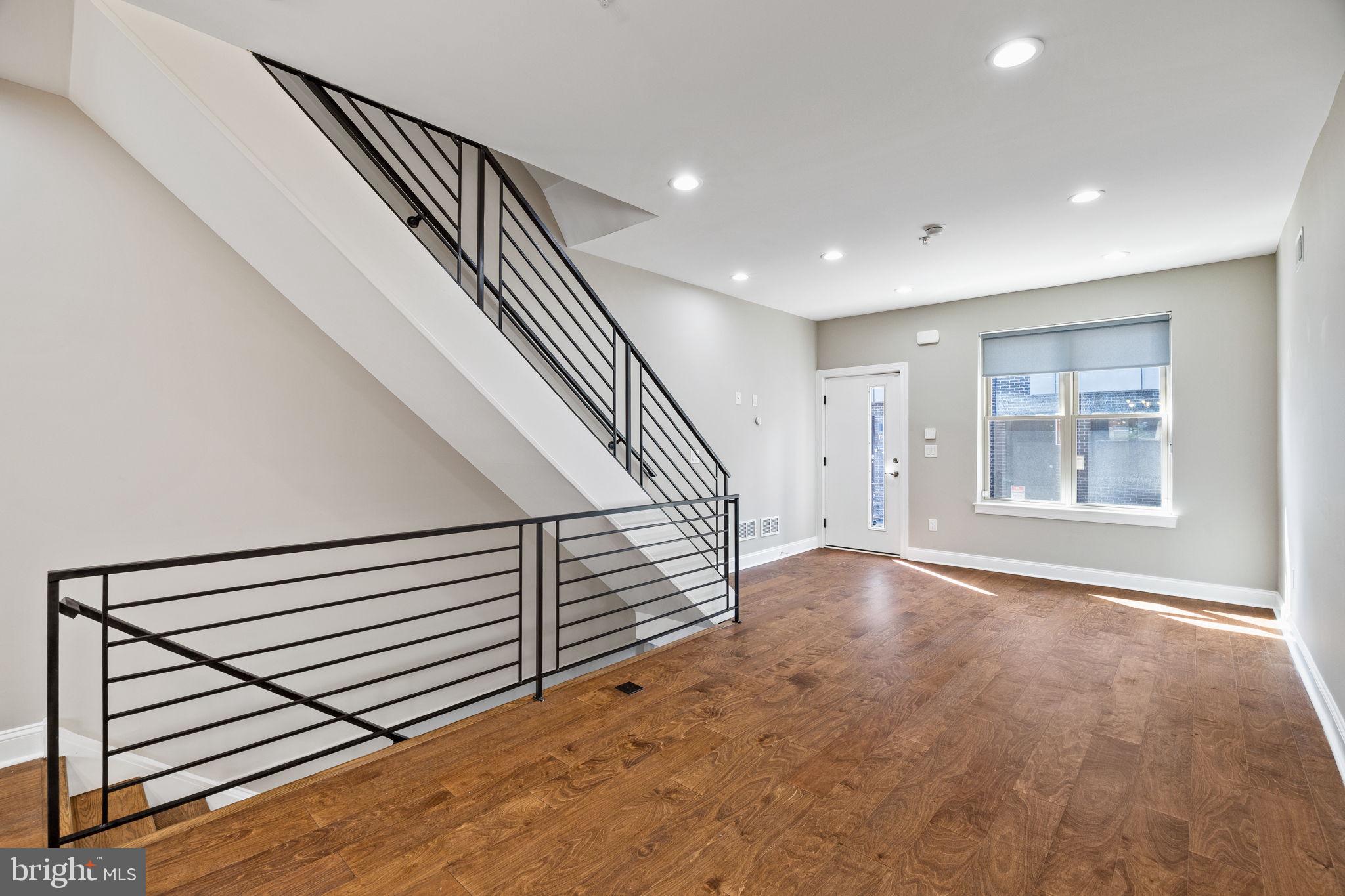 1711 W SEYBERT STREET