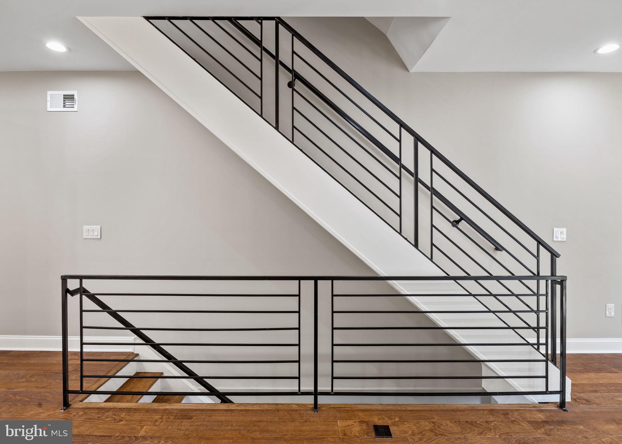 1711 W SEYBERT STREET