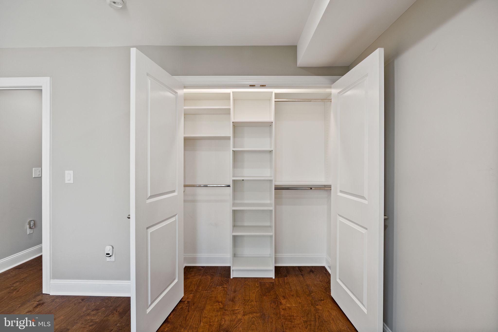 1711 W SEYBERT STREET