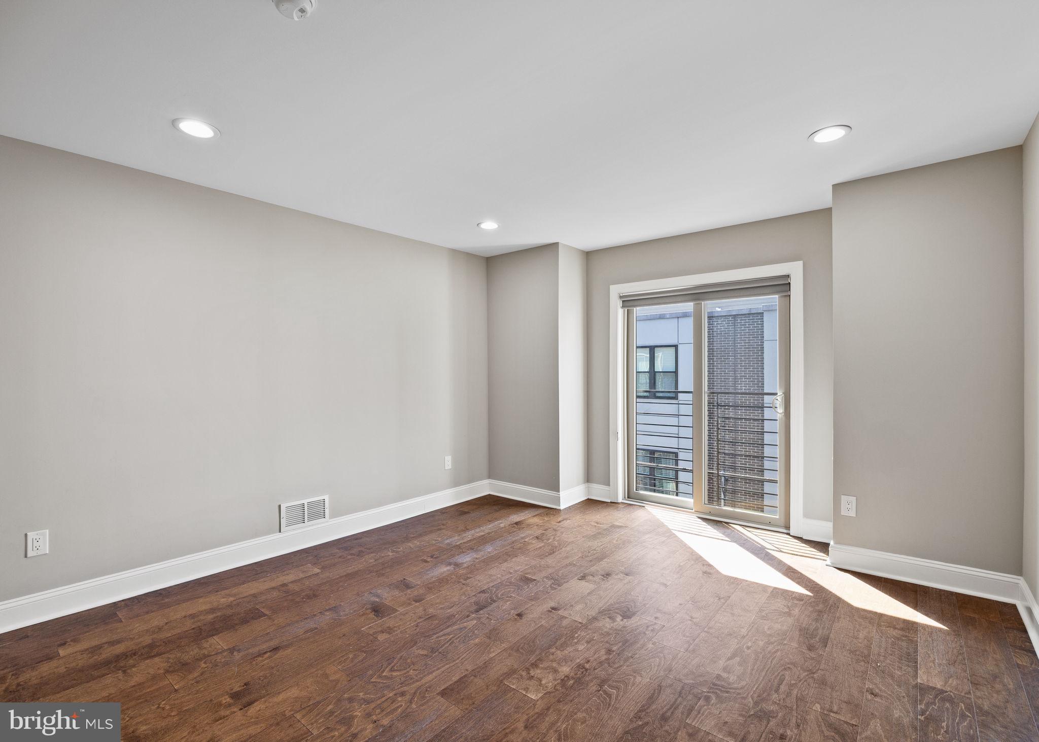 1711 W SEYBERT STREET