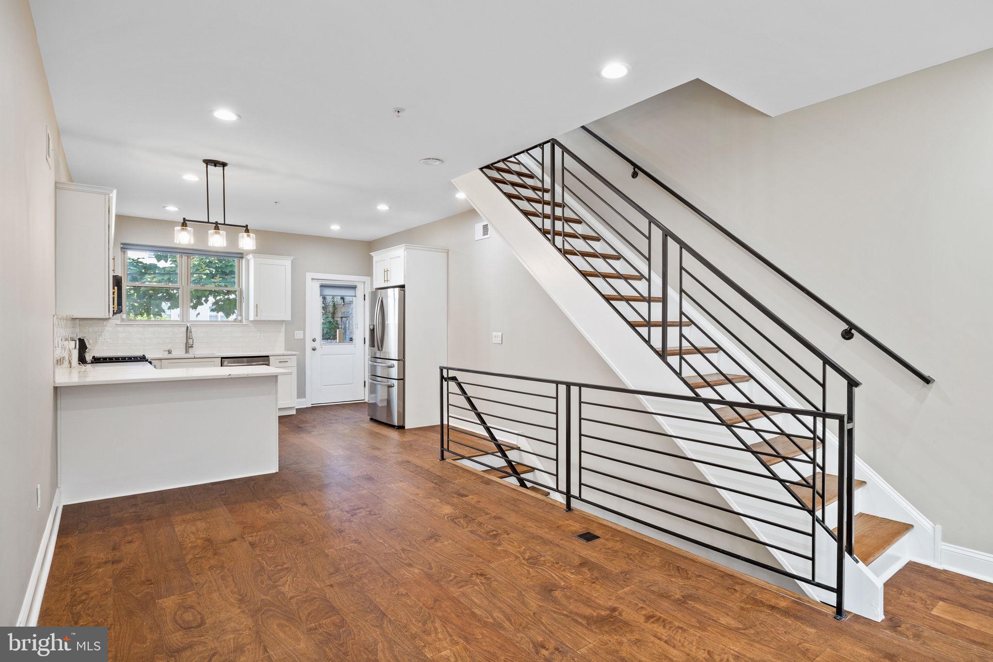 1711 W SEYBERT STREET