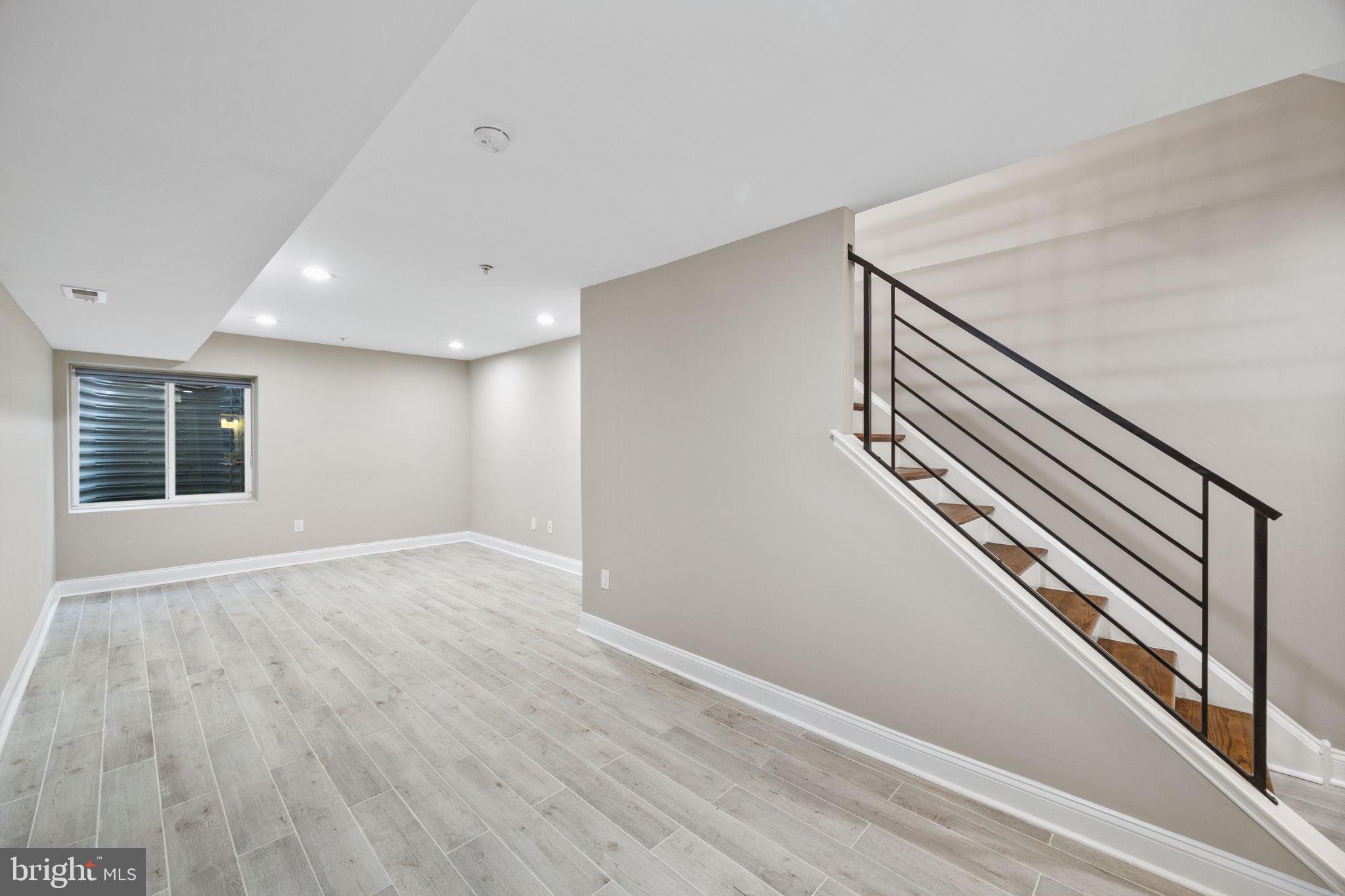 1711 W SEYBERT STREET