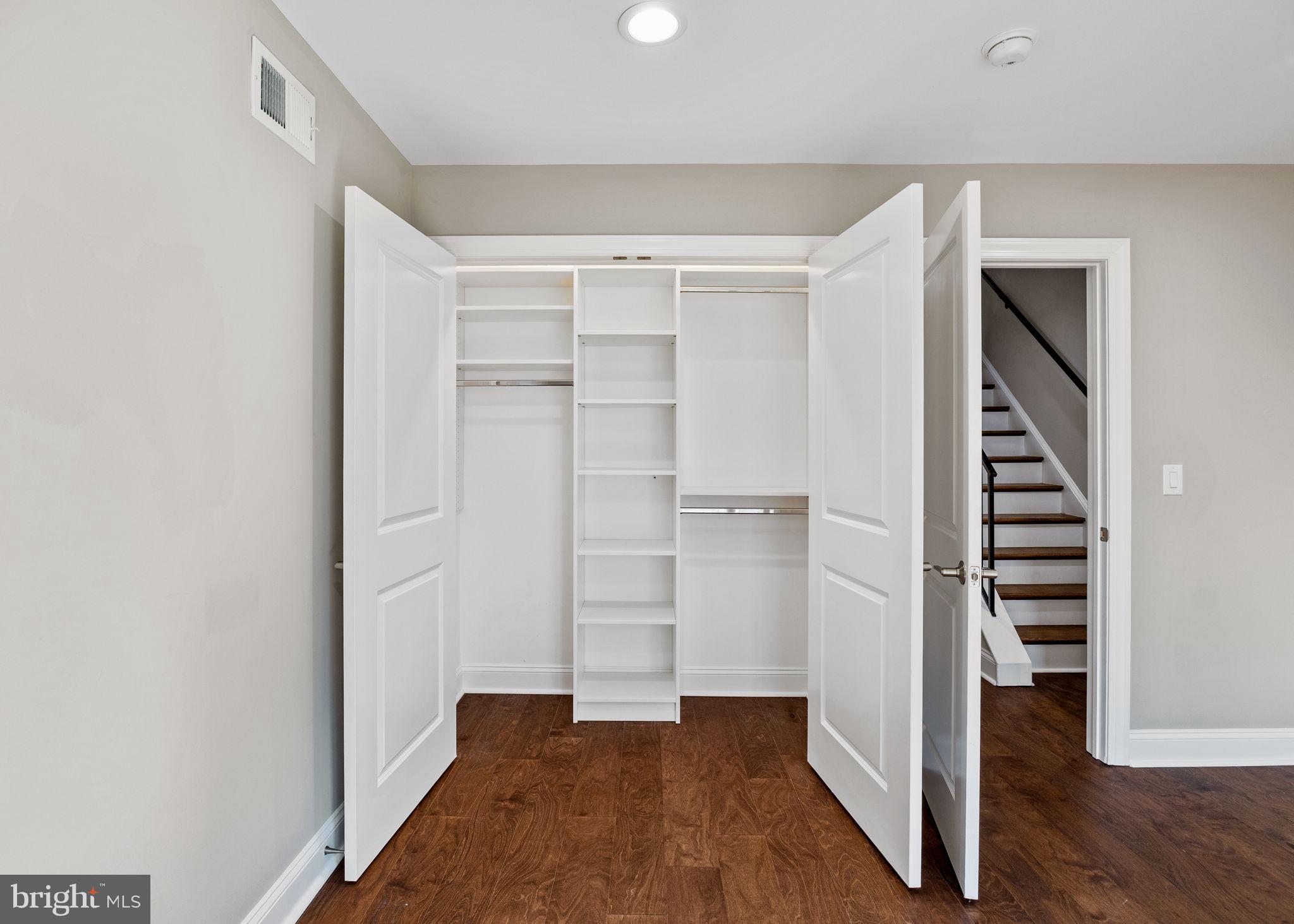 1711 W SEYBERT STREET