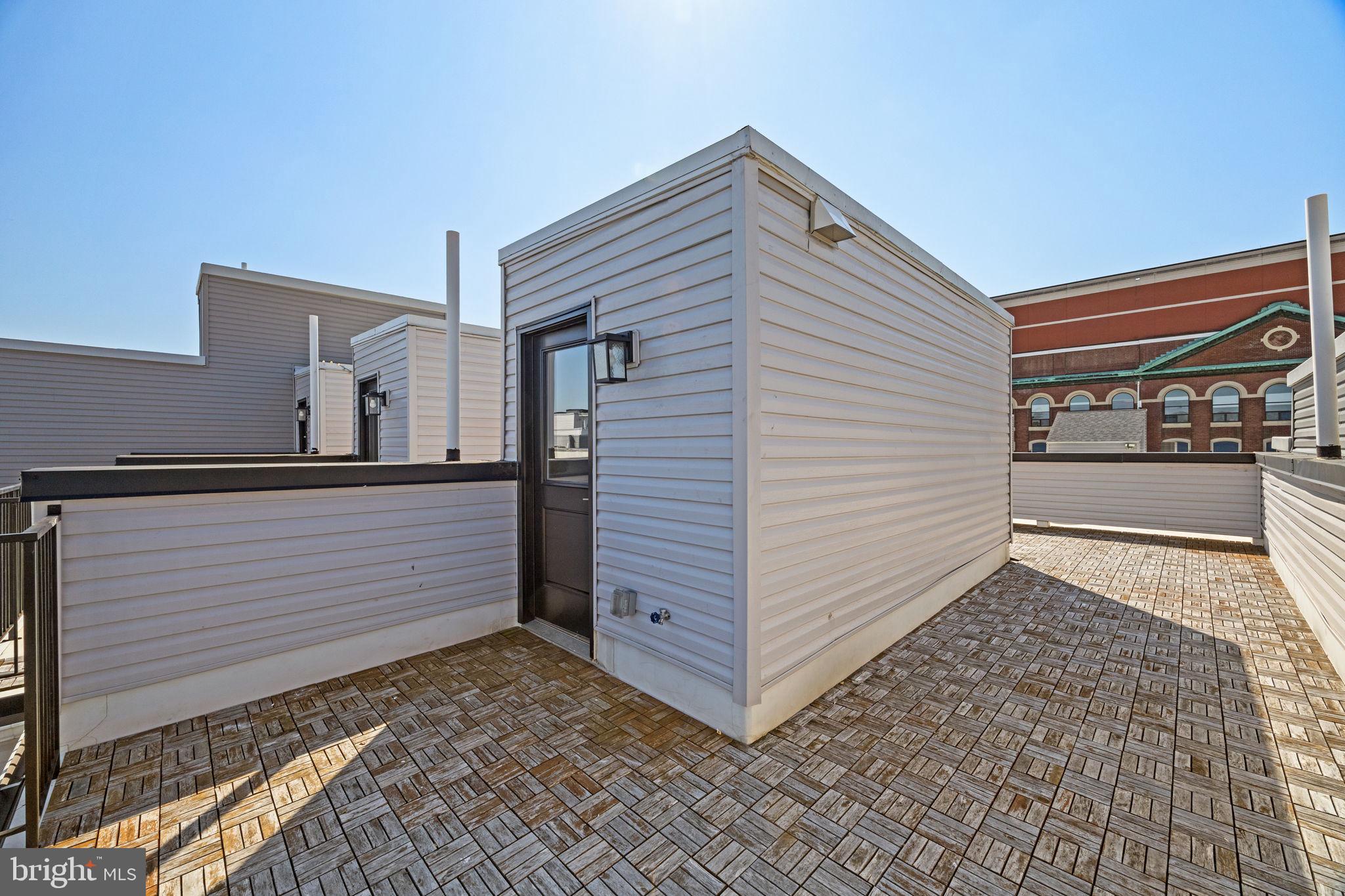 1711 W SEYBERT STREET