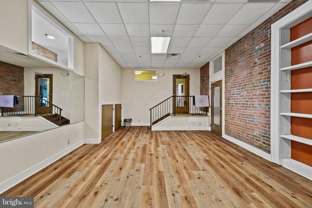 1201 FITZWATER STREET 15 211