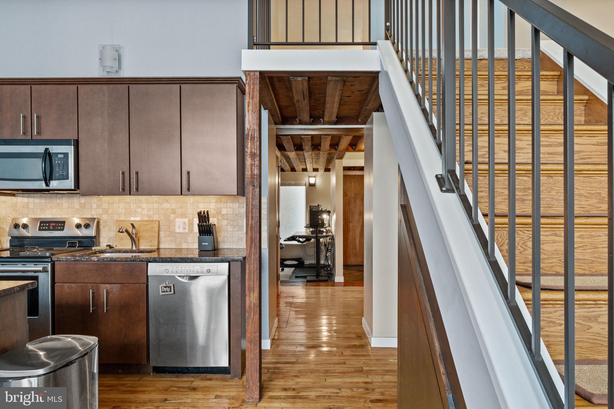 1201 FITZWATER STREET 15 211