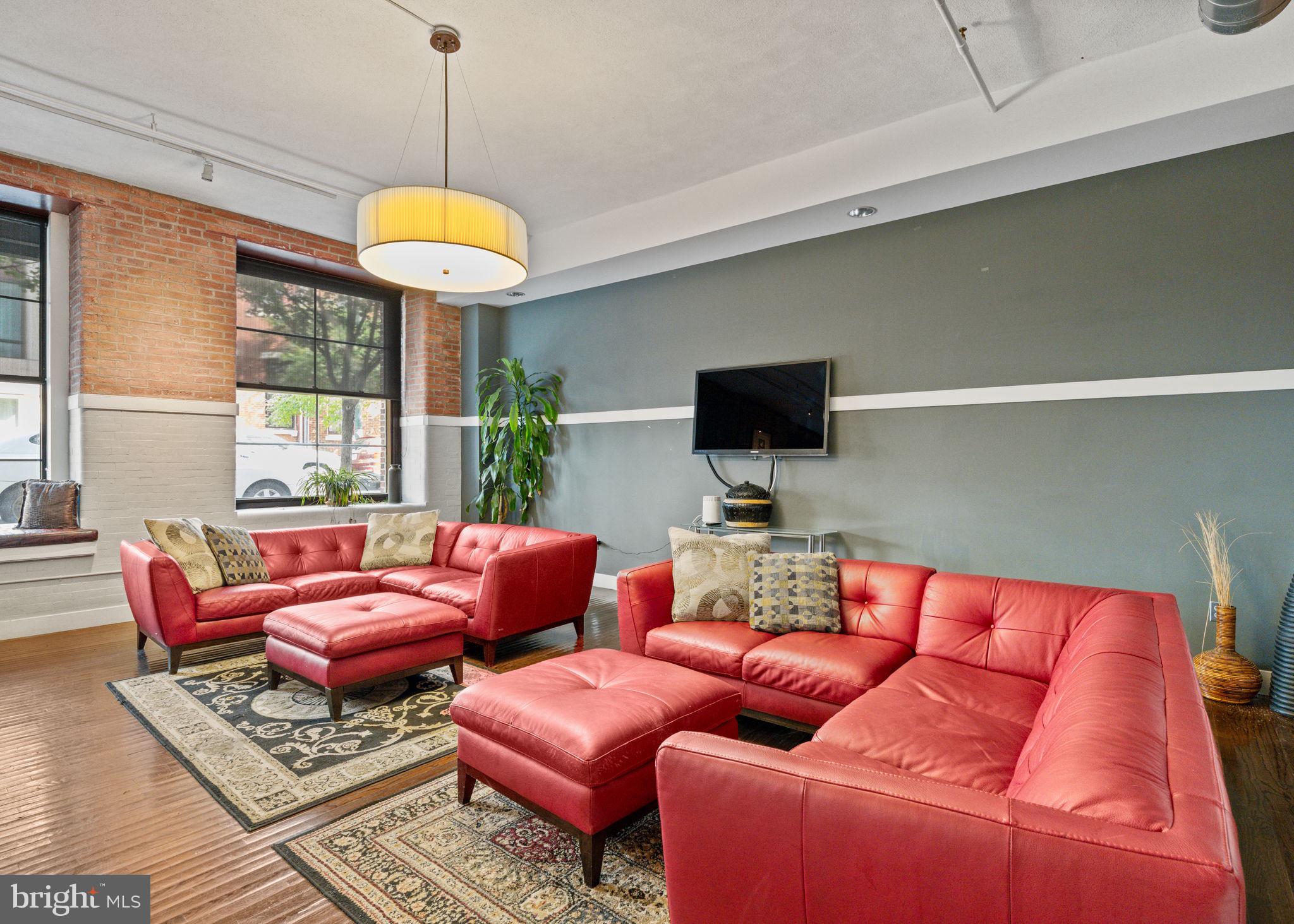 1201 FITZWATER STREET 15 211