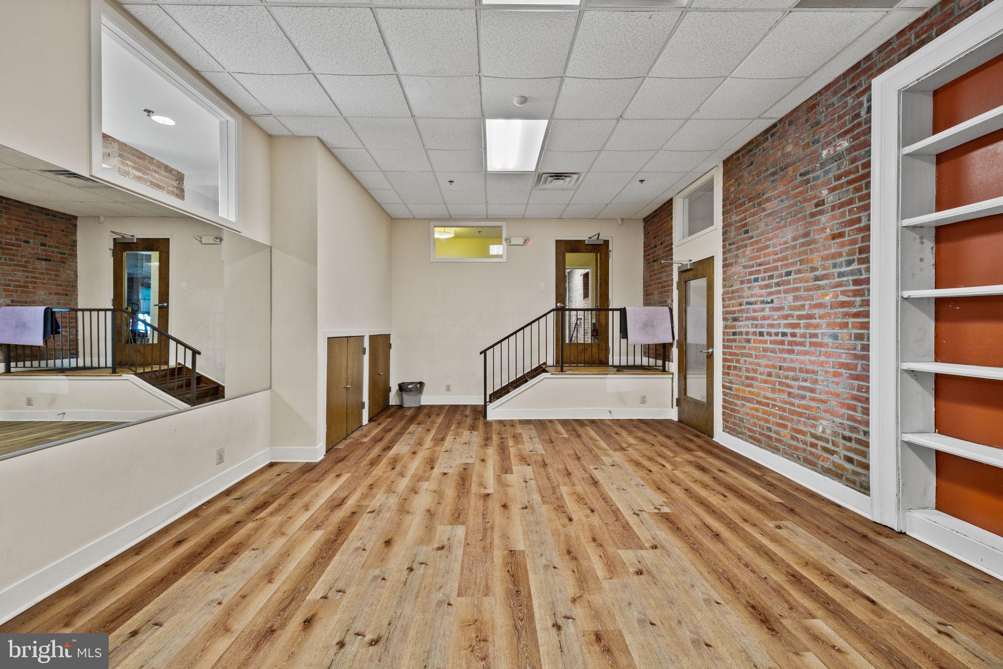 1201 FITZWATER STREET 15 211