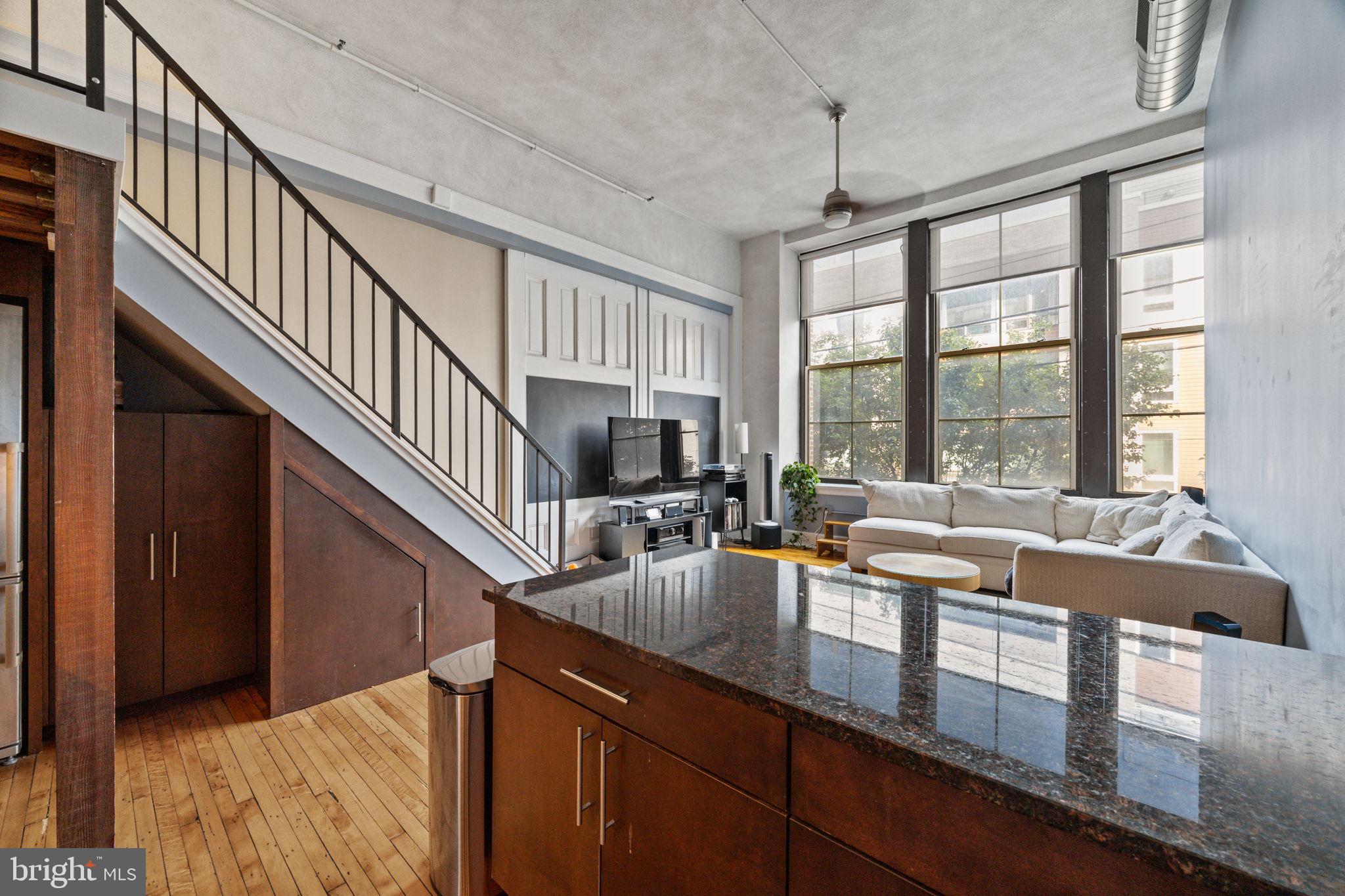 1201 FITZWATER STREET 15 211