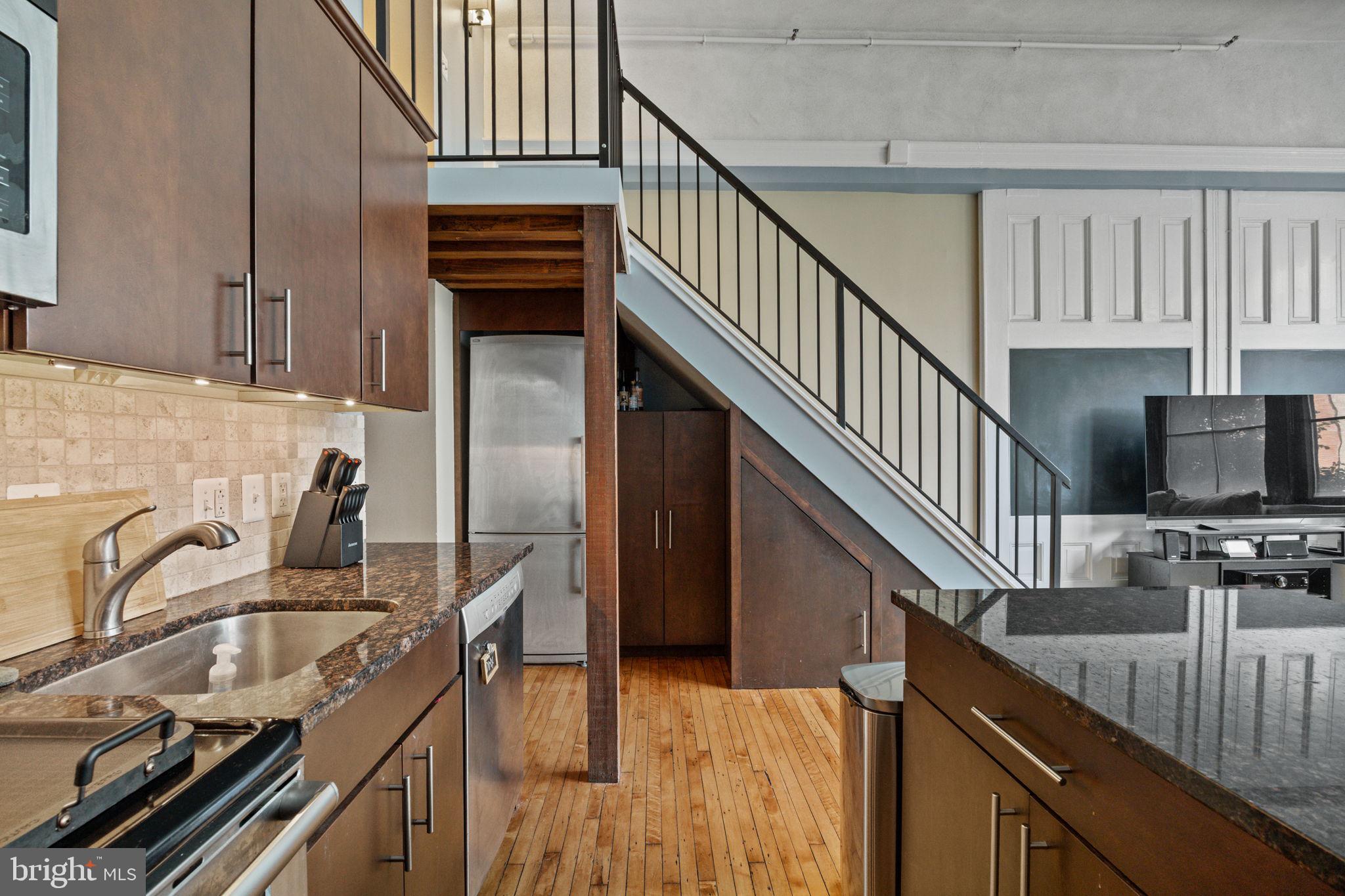 1201 FITZWATER STREET 15 211