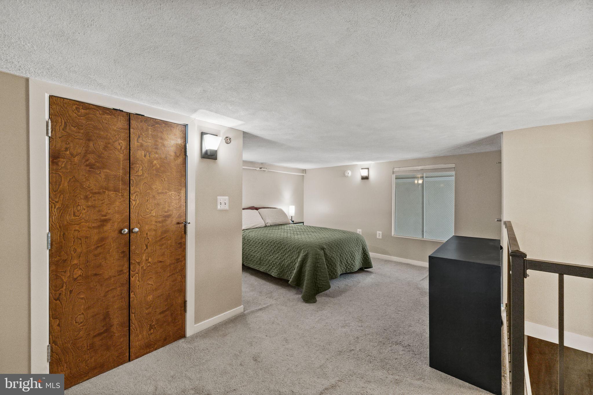 1201 FITZWATER STREET 15 211