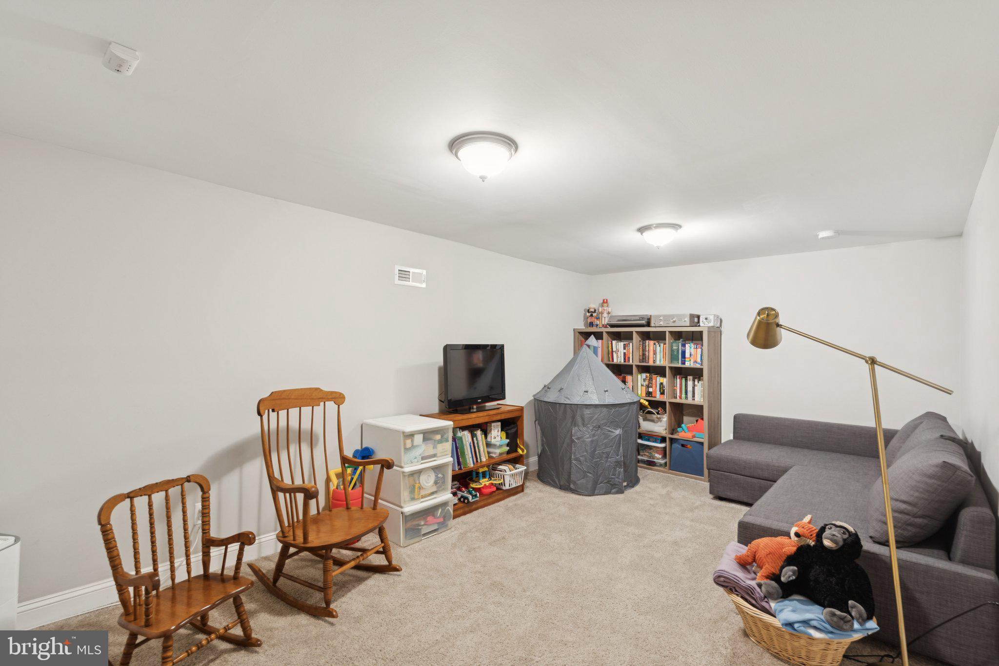 157 W SALAIGNAC STREET