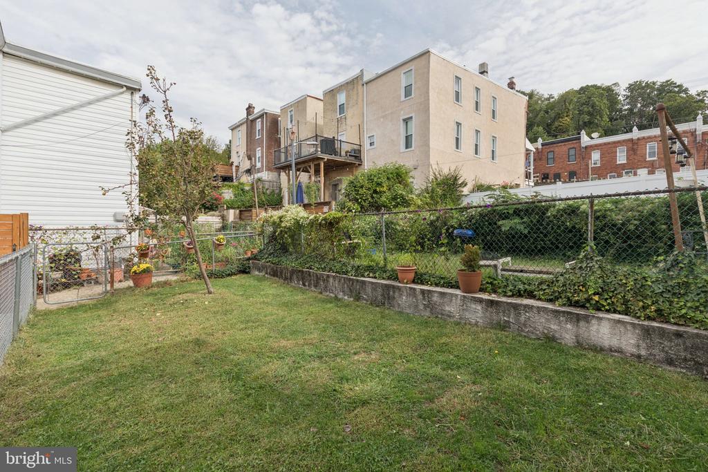 157 W SALAIGNAC STREET