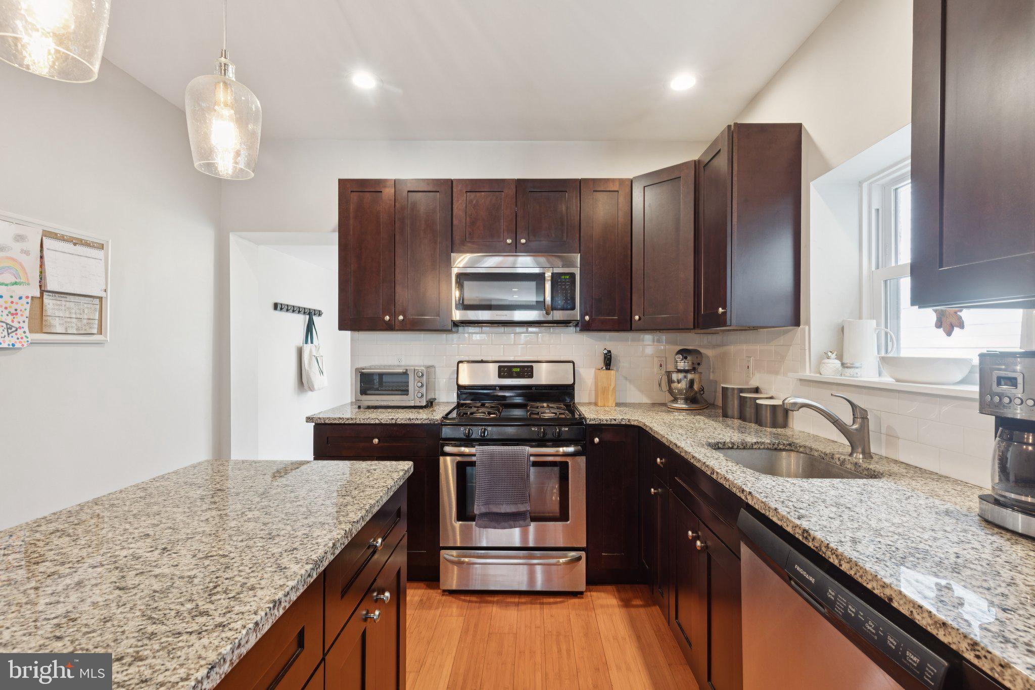 157 W SALAIGNAC STREET