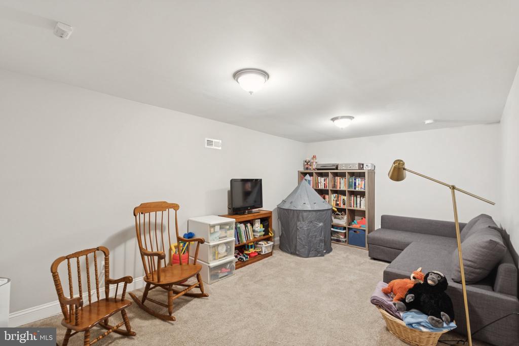 157 W SALAIGNAC STREET