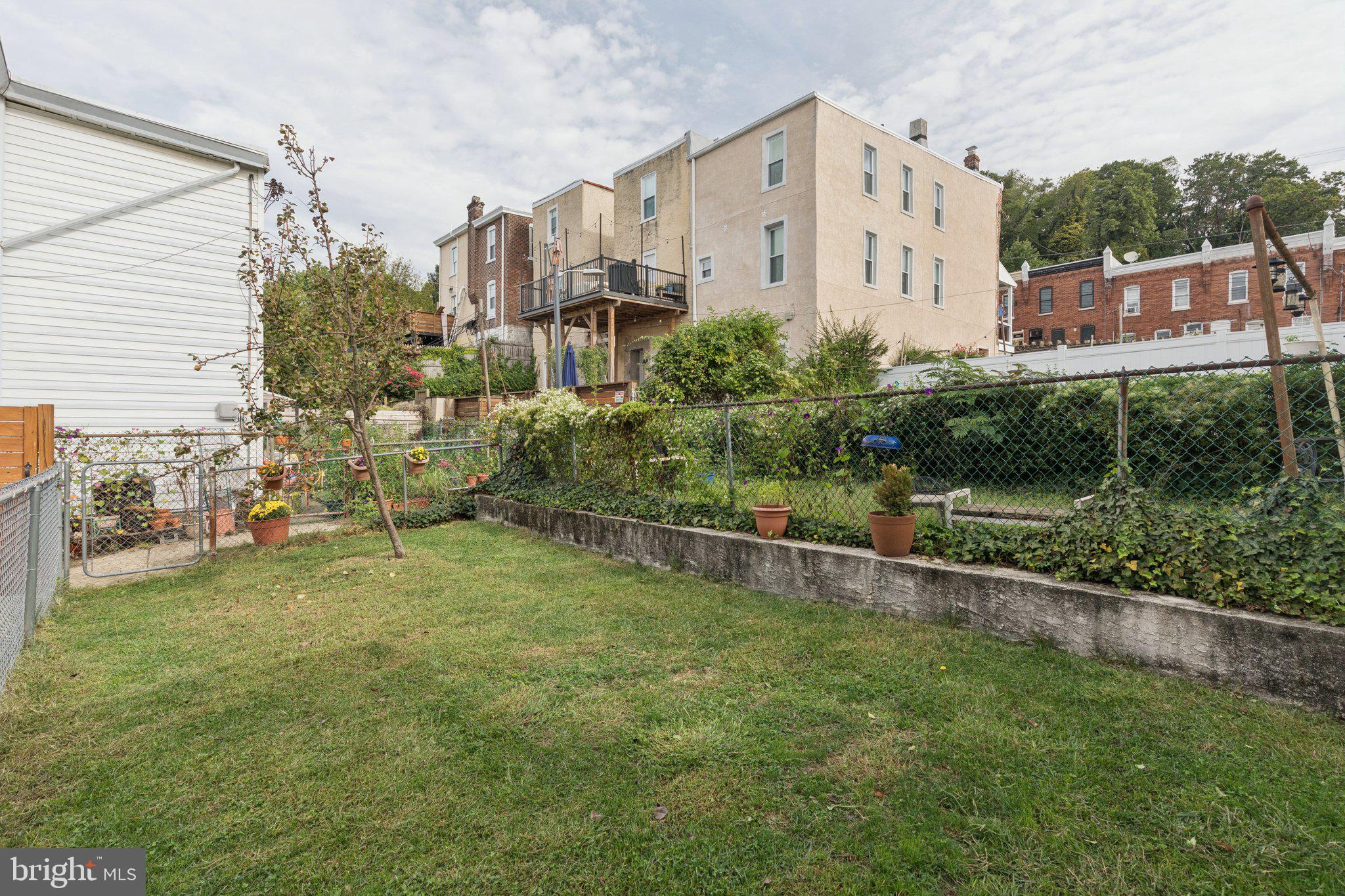 157 W SALAIGNAC STREET