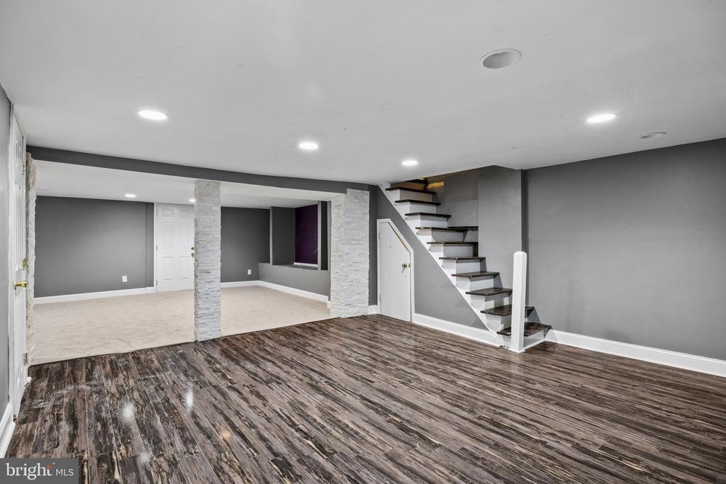 6653 LINCOLN DRIVE