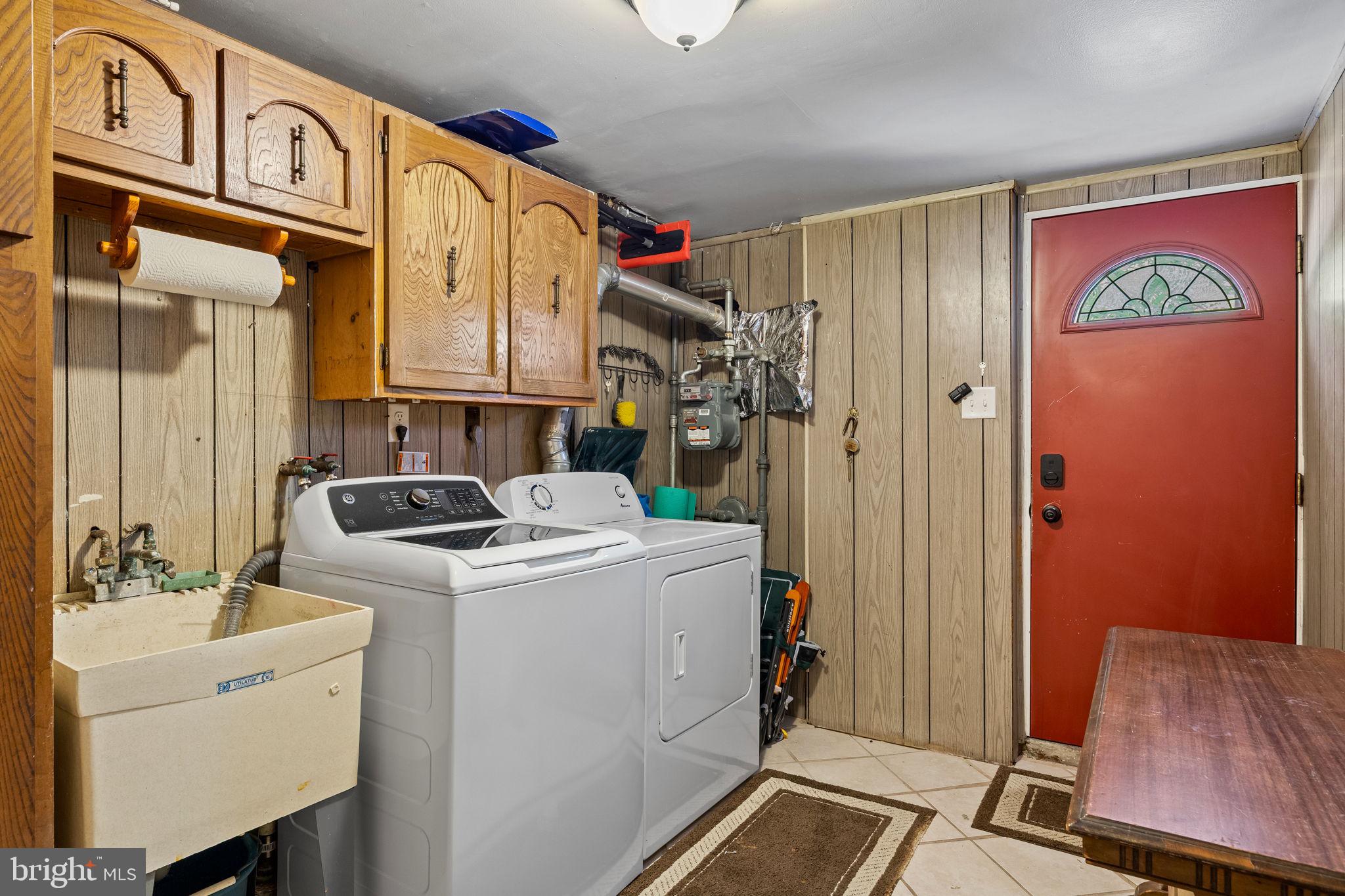857 W BELLS MILL ROAD