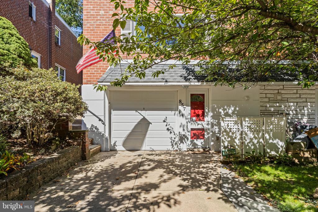 857 W BELLS MILL ROAD
